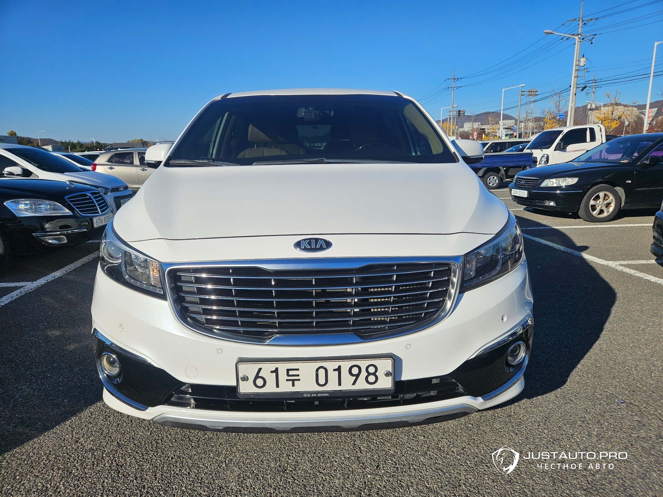 Автомобиль Kia Canival