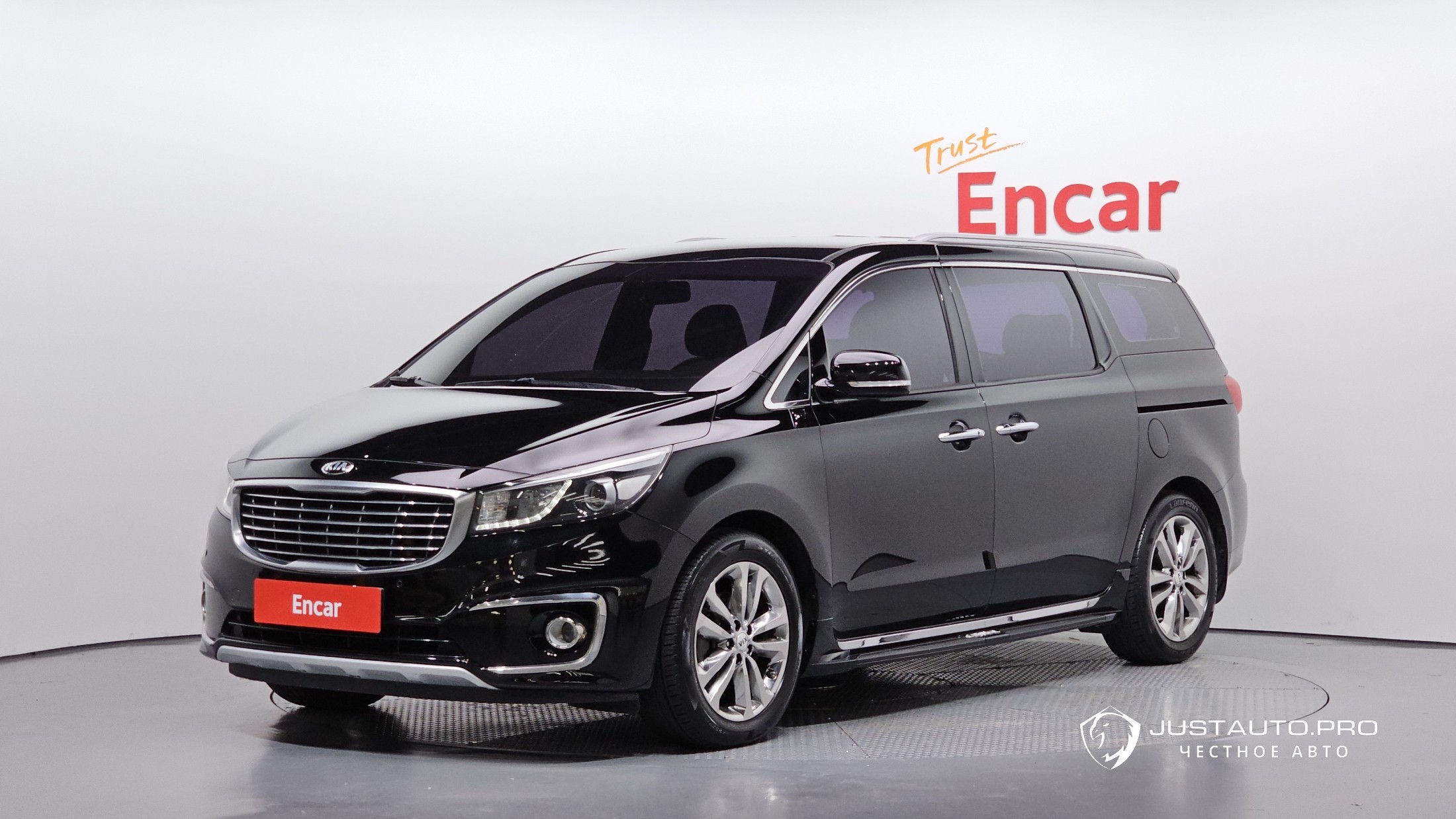 Автомобиль Kia Canival