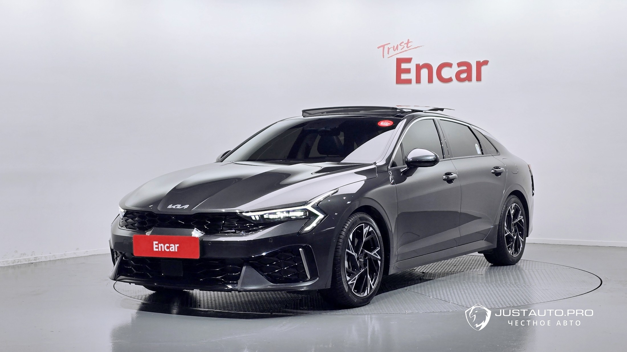 Автомобиль Kia K5