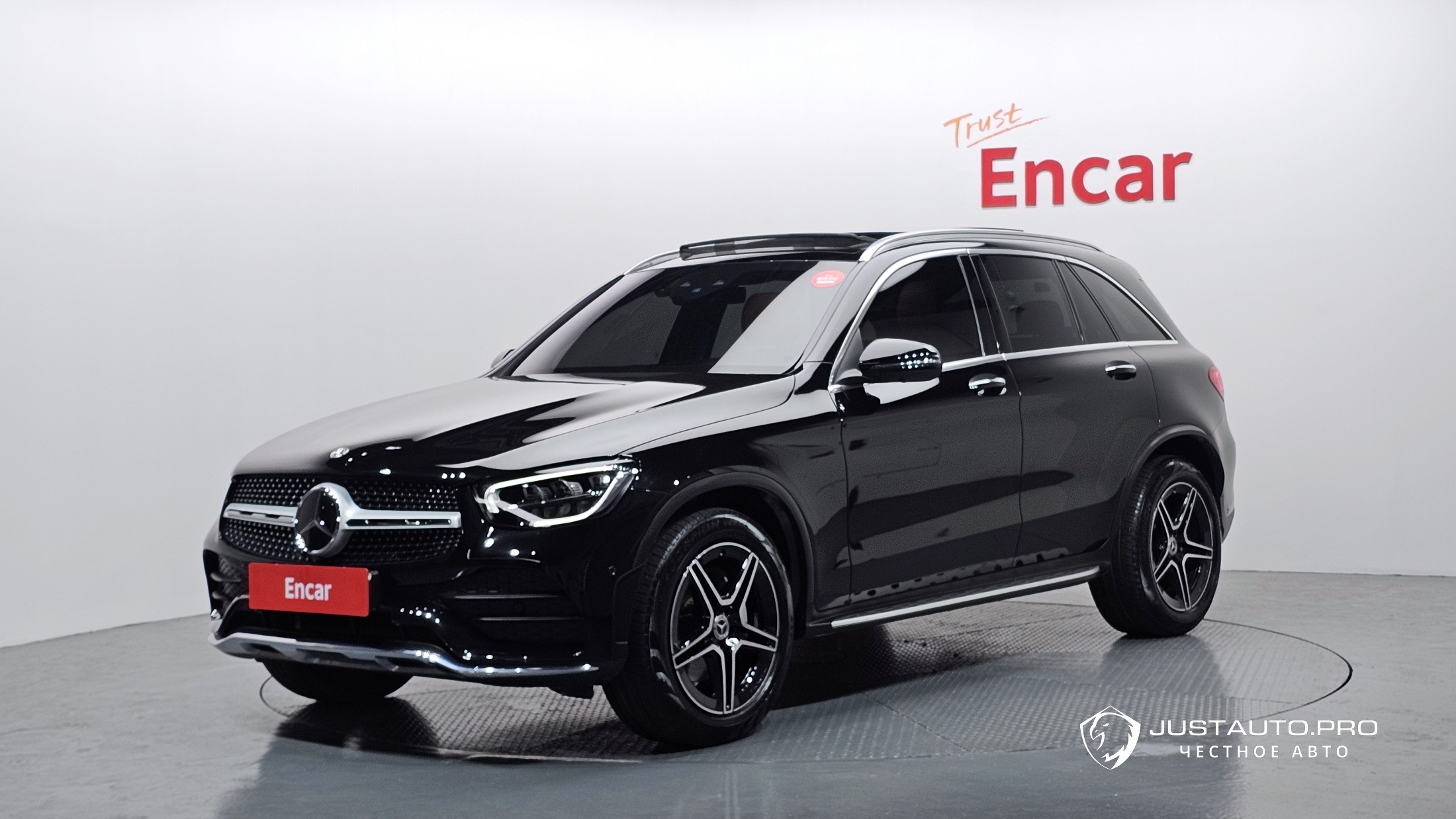 Автомобиль Mercedes-Benz GLC-Class
