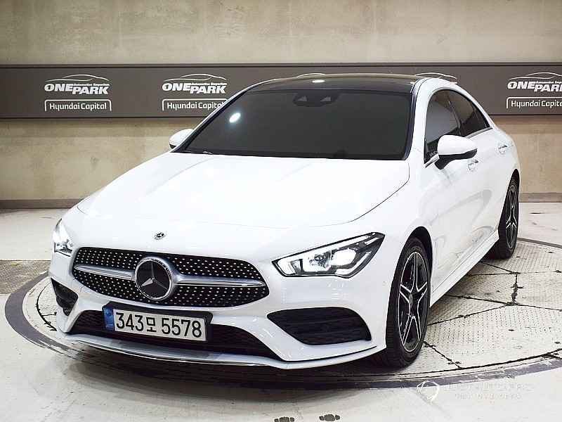 Автомобиль Mercedes-Benz CLA-Class