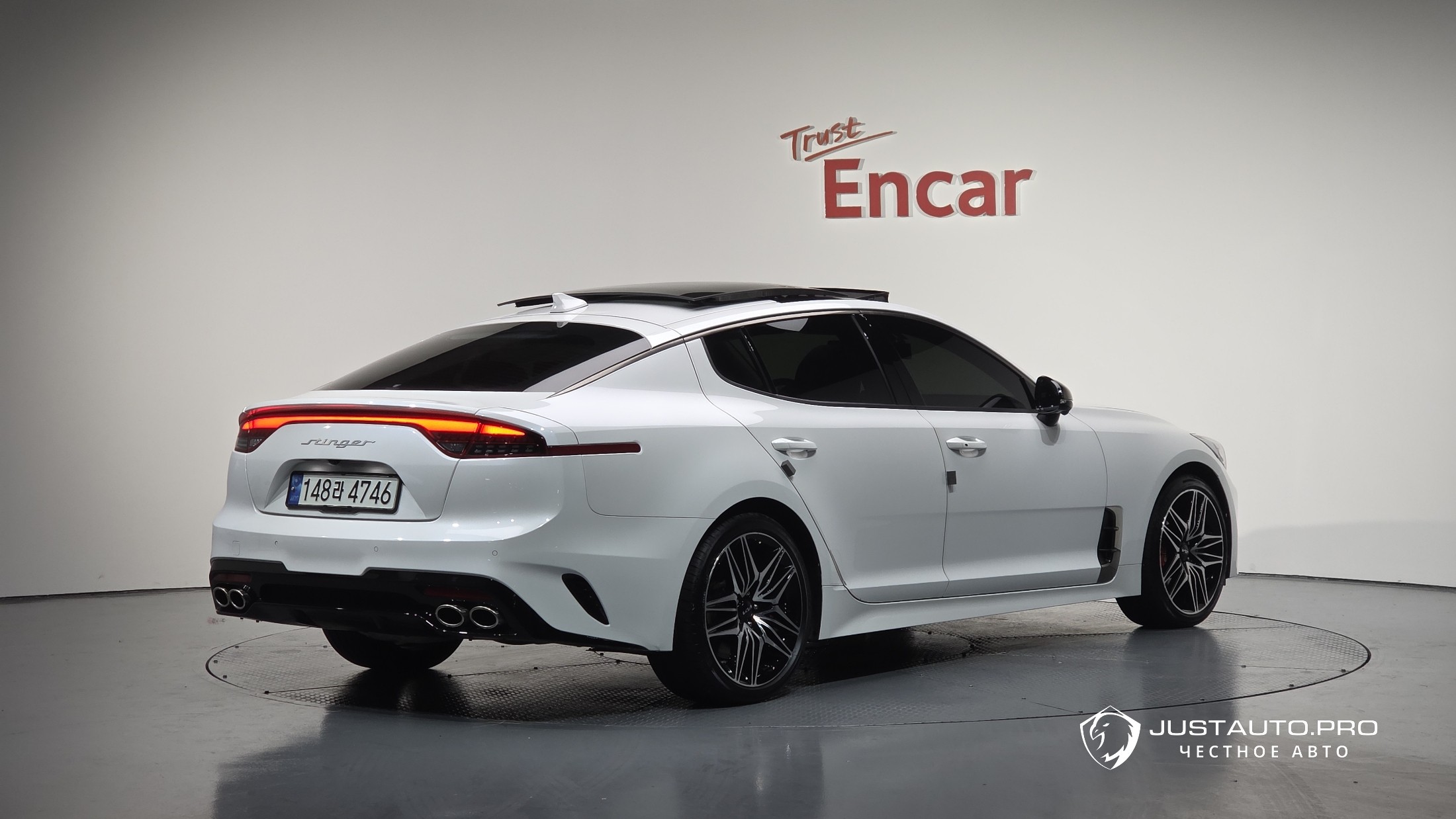 Автомобиль Kia Stinger