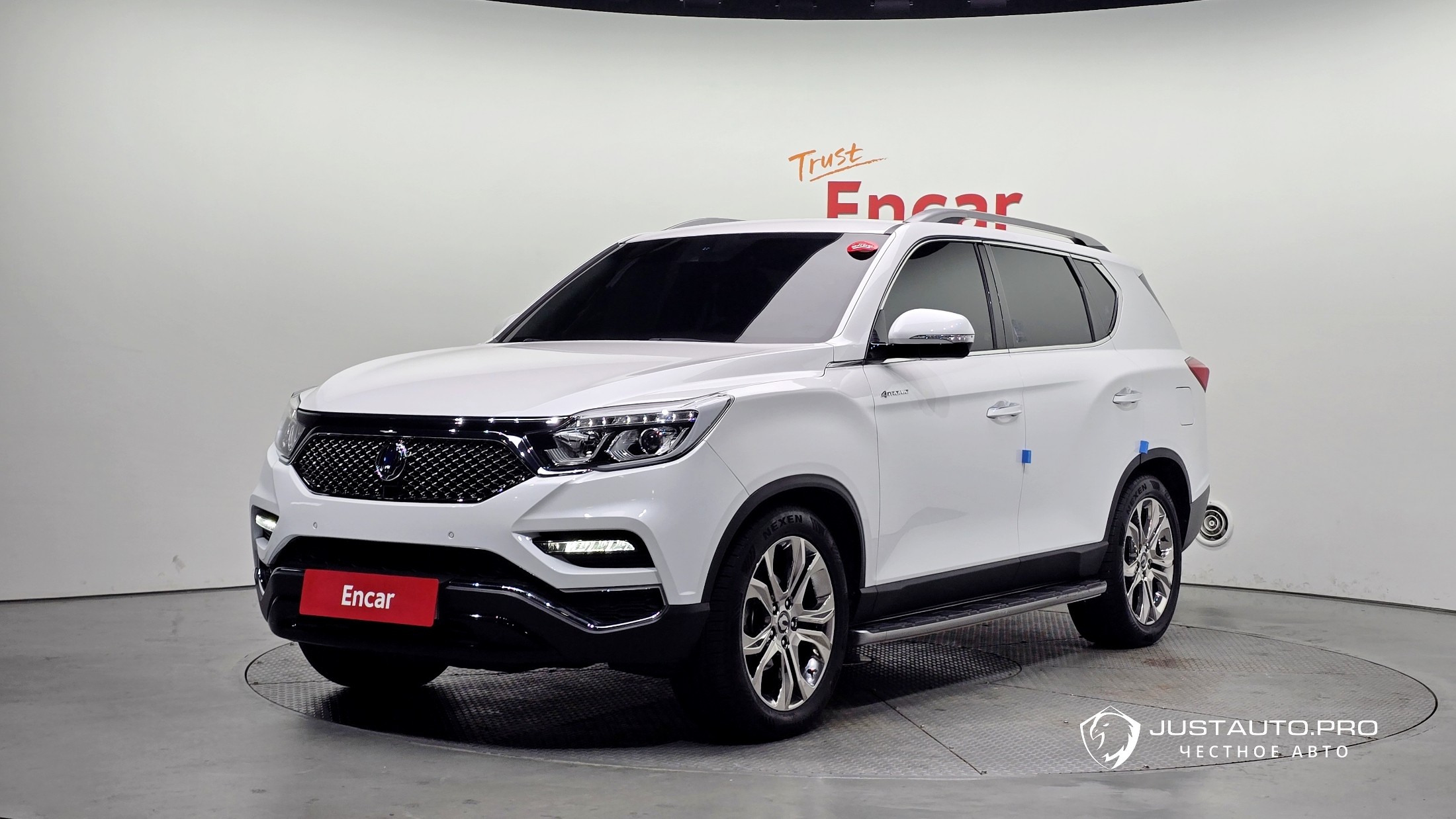 Автомобиль KG_Mobility_Ssangyong Rexton