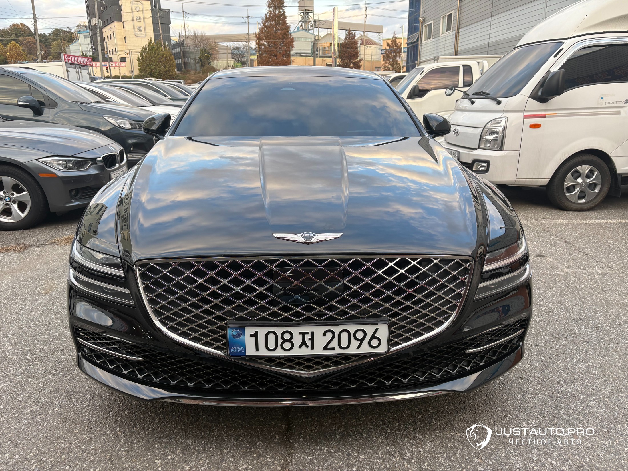 Автомобиль Genesis G80