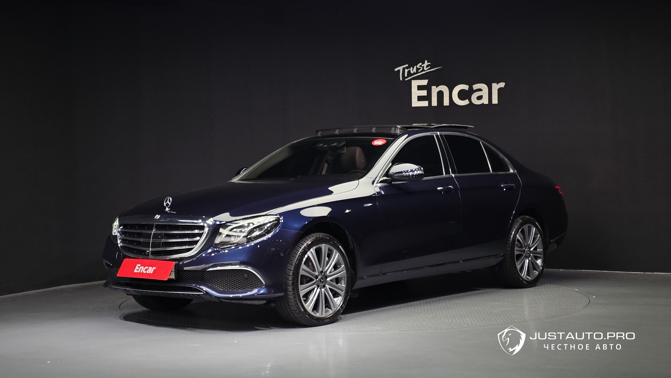 Автомобиль Mercedes-Benz E-Class