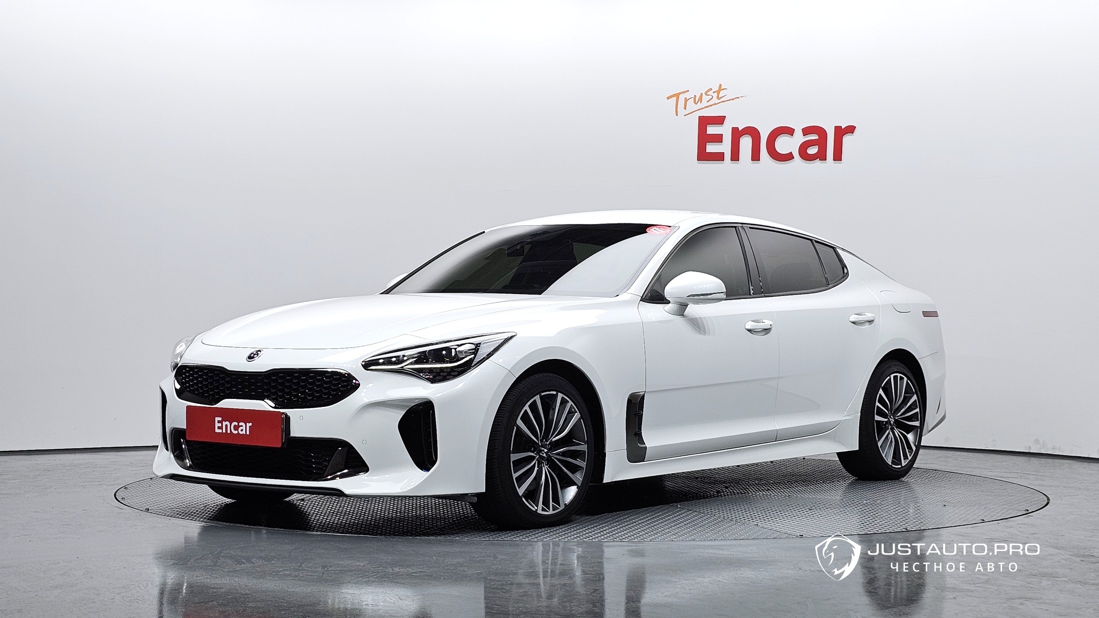Автомобиль Kia Stinger