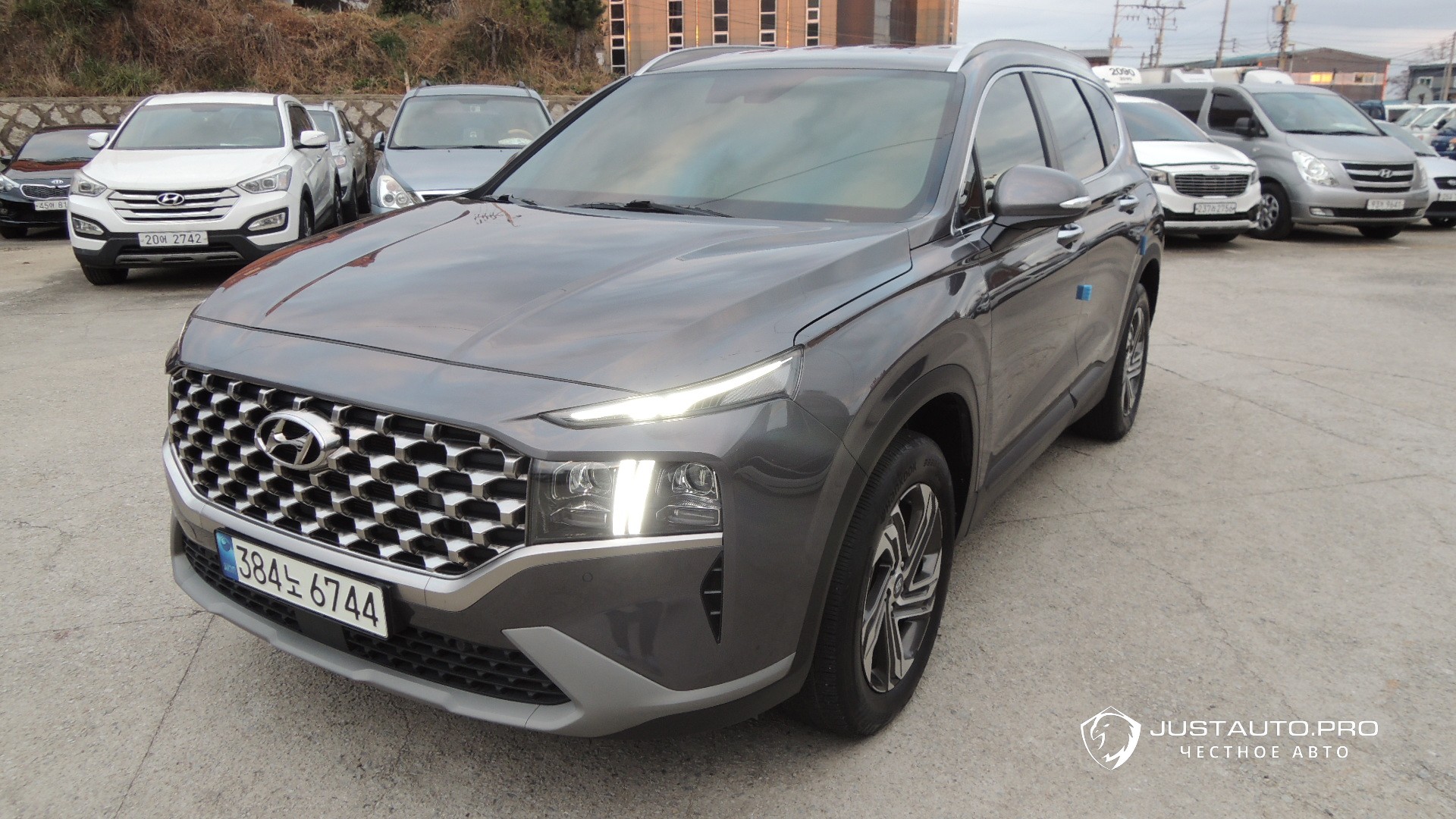 Автомобиль Hyundai Santafe