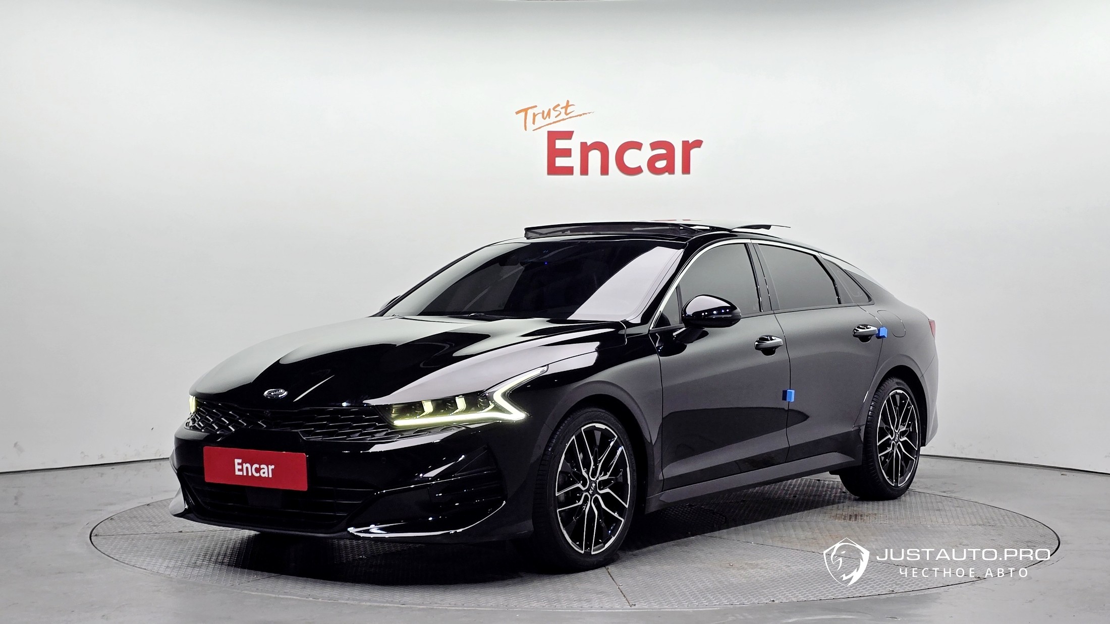 Автомобиль Kia K5