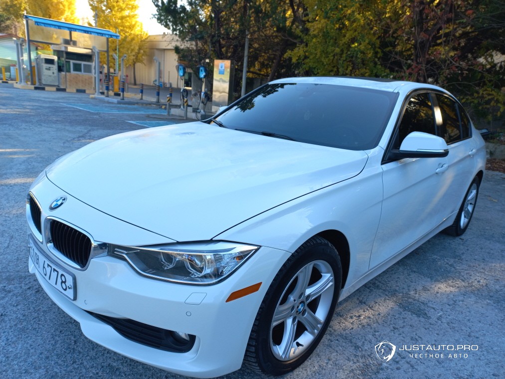 Автомобиль BMW 3-Series