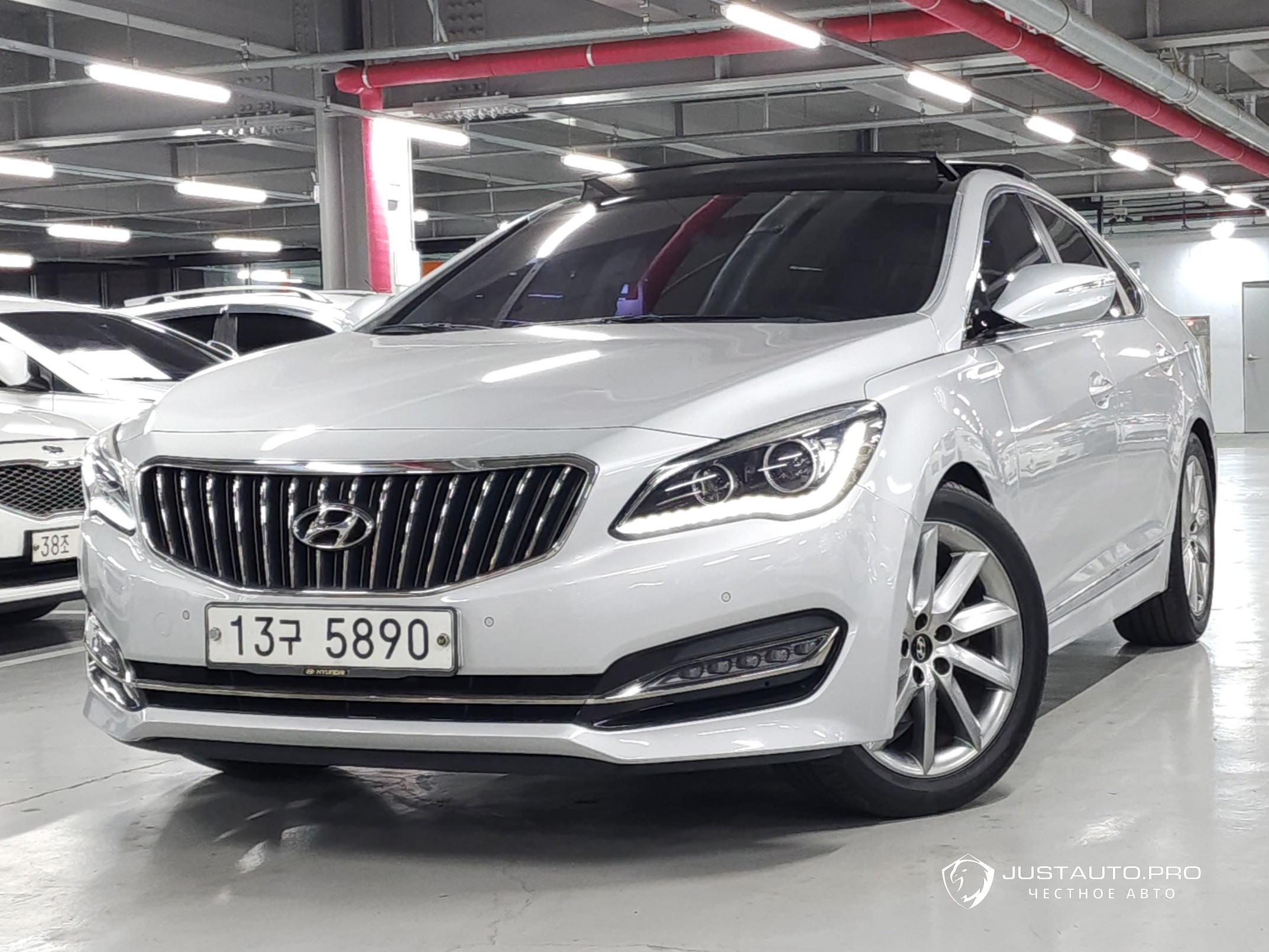 Автомобиль Hyundai Aslan