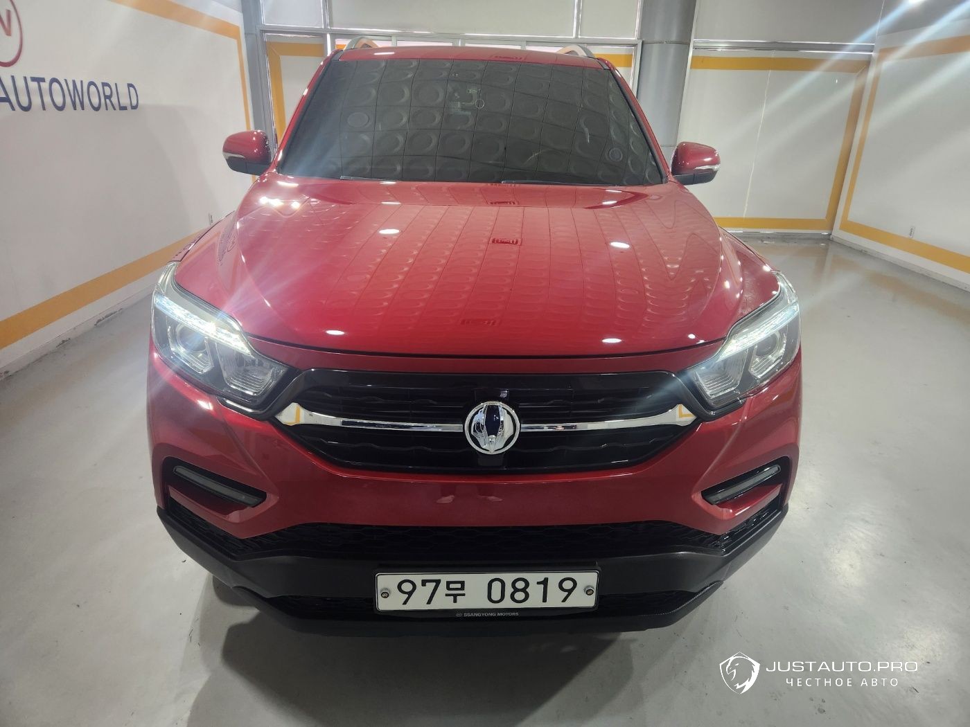 Автомобиль KG_Mobility_Ssangyong Rexton