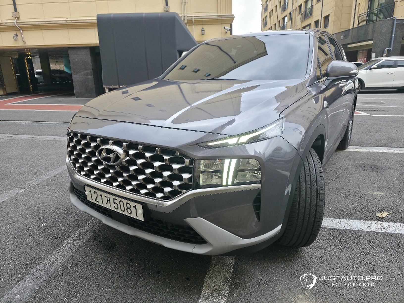 Автомобиль Hyundai Santafe