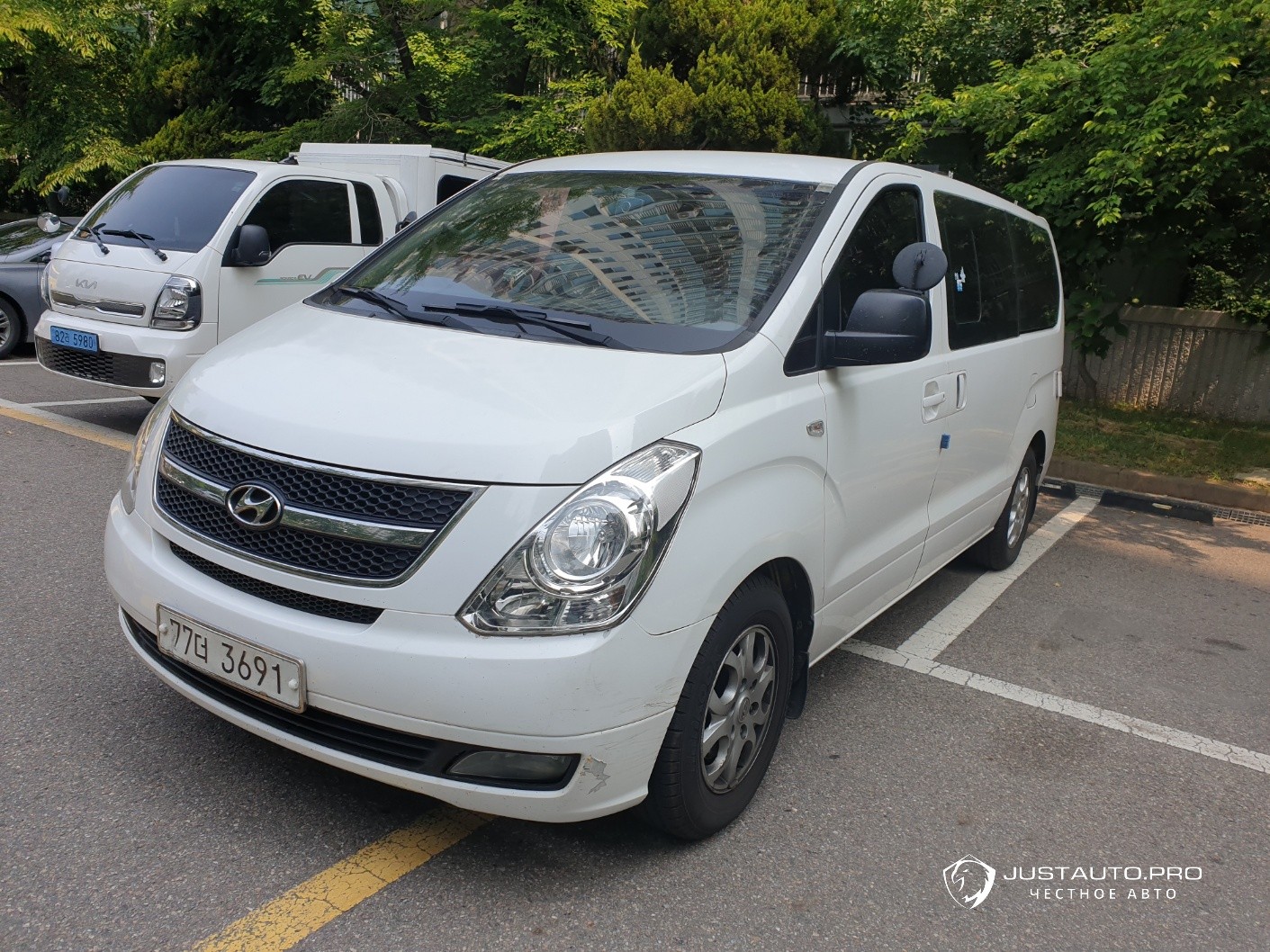 Автомобиль Hyundai Starex