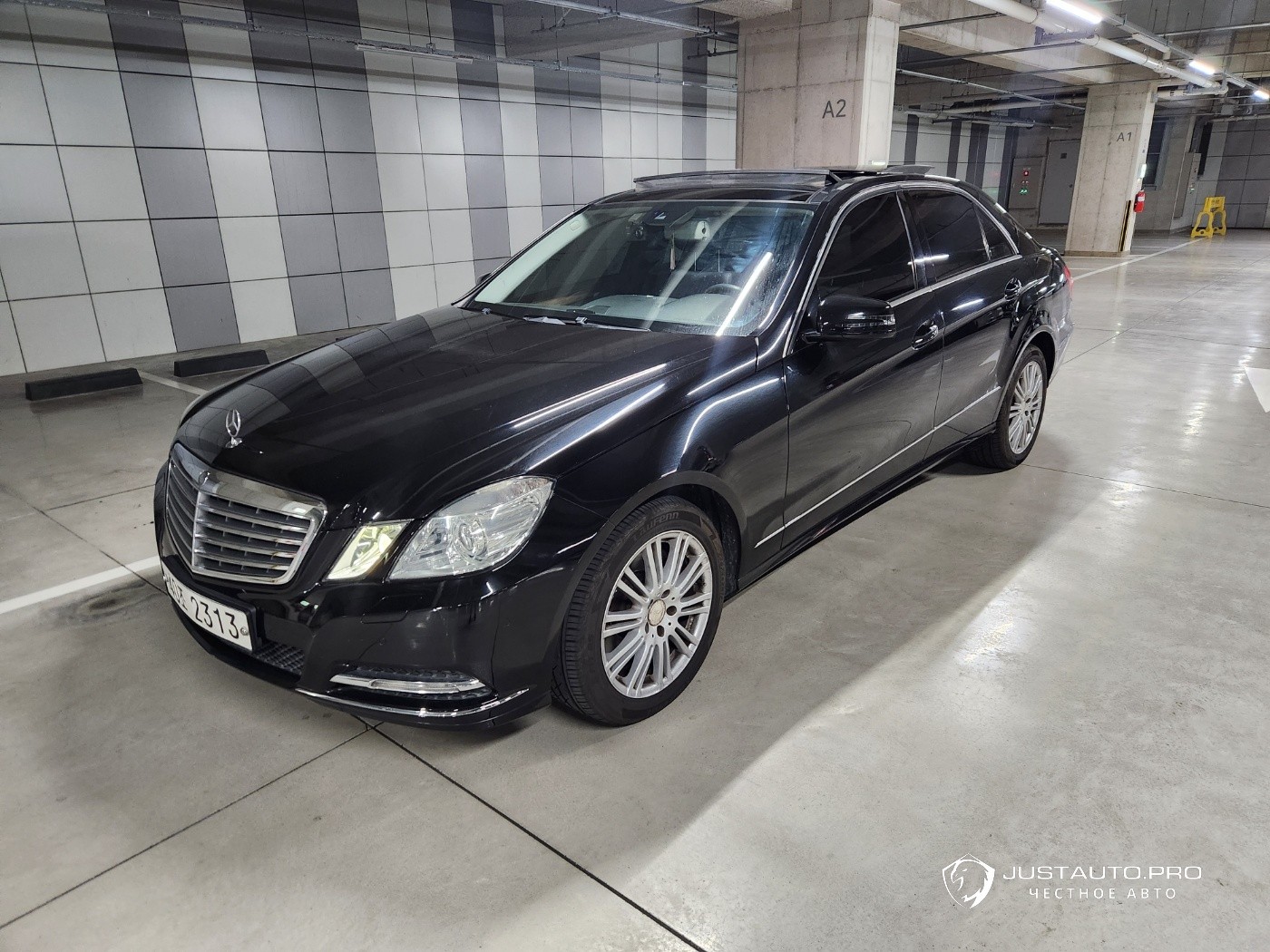 Автомобиль Mercedes-Benz E-Class