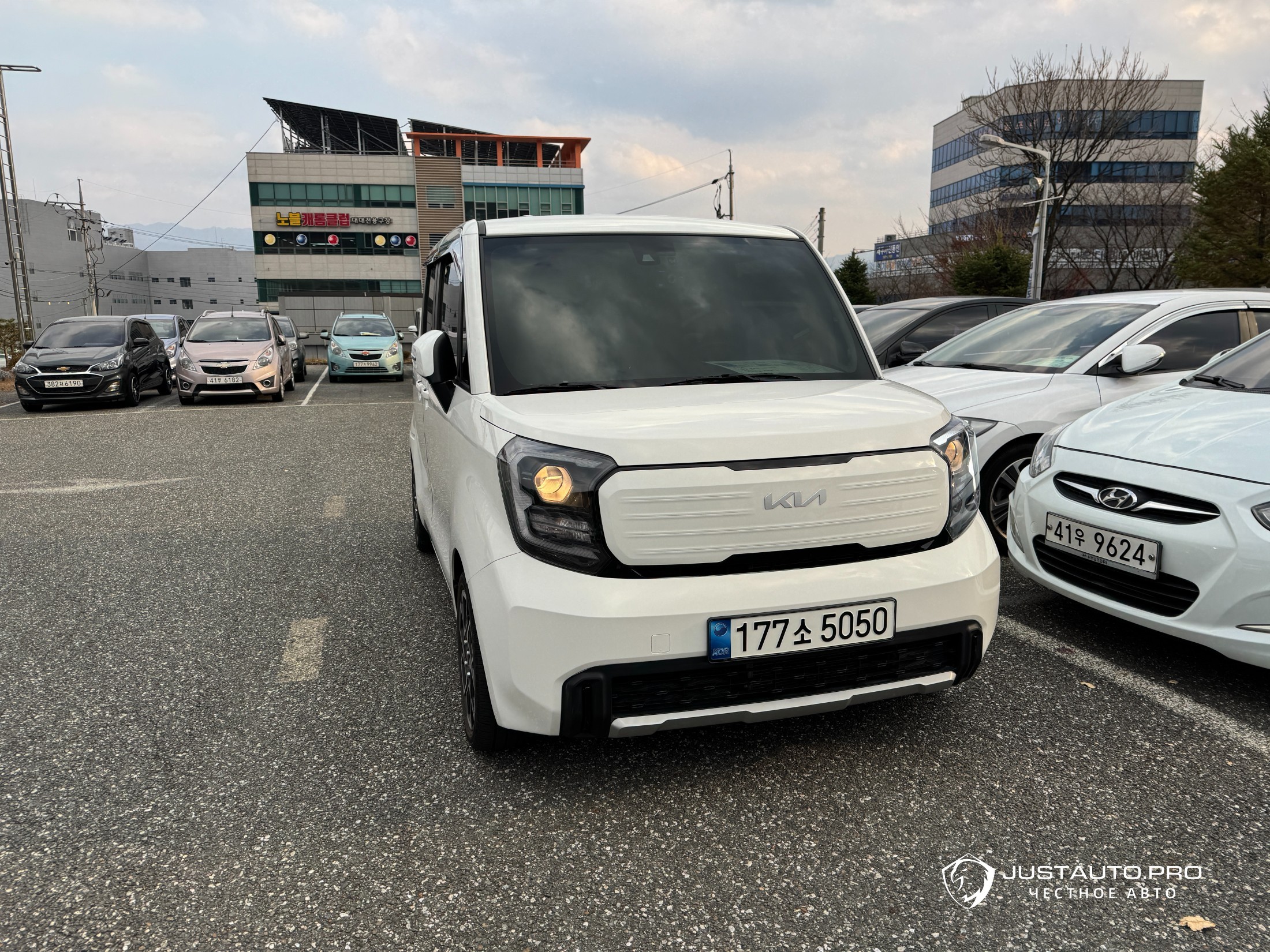 Автомобиль Kia RAY