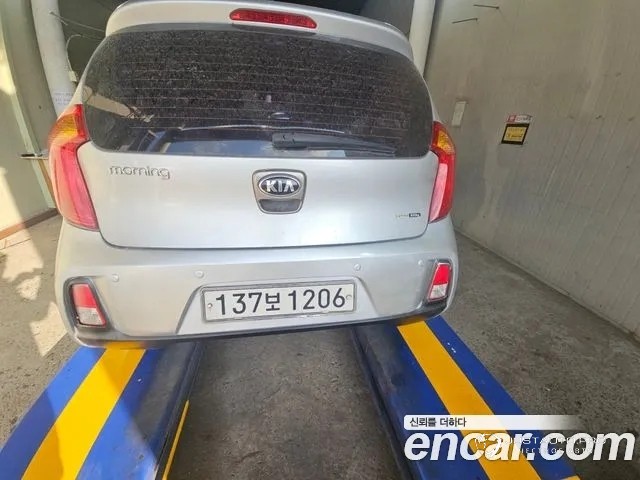 Автомобиль Kia morning