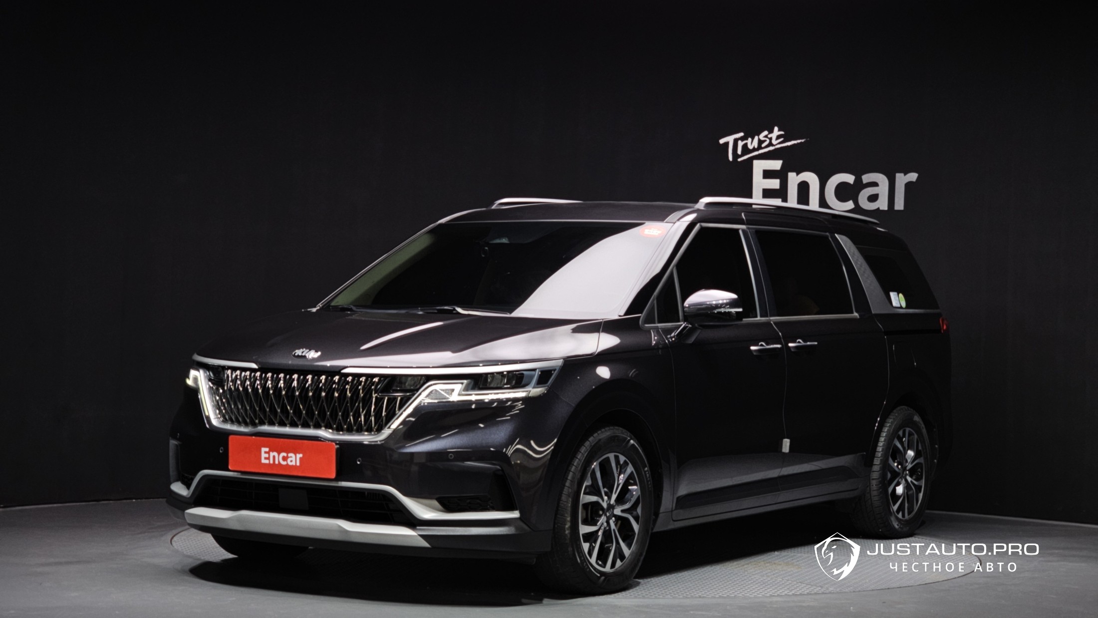 Автомобиль Kia Canival
