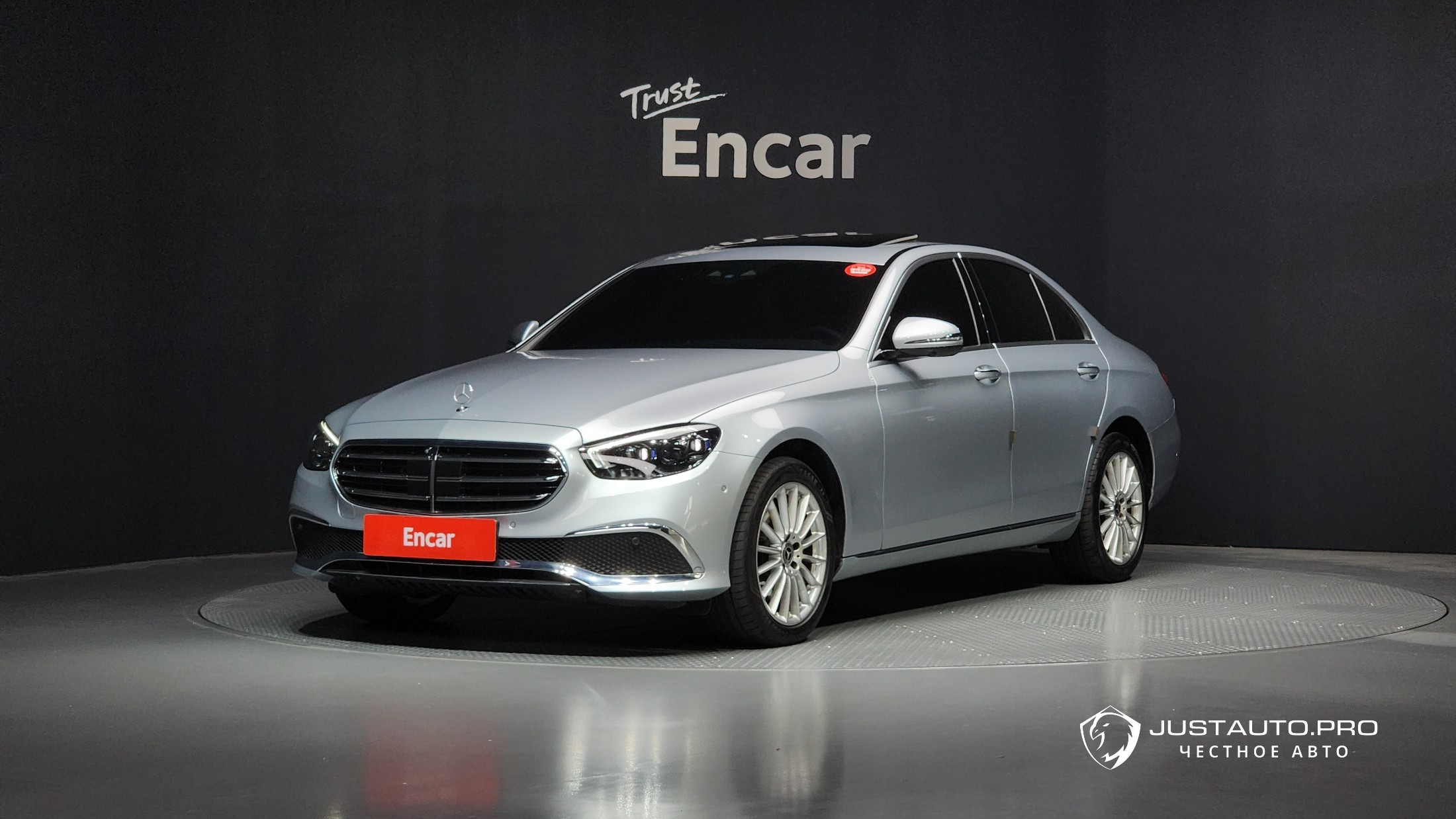 Автомобиль Mercedes-Benz E-Class
