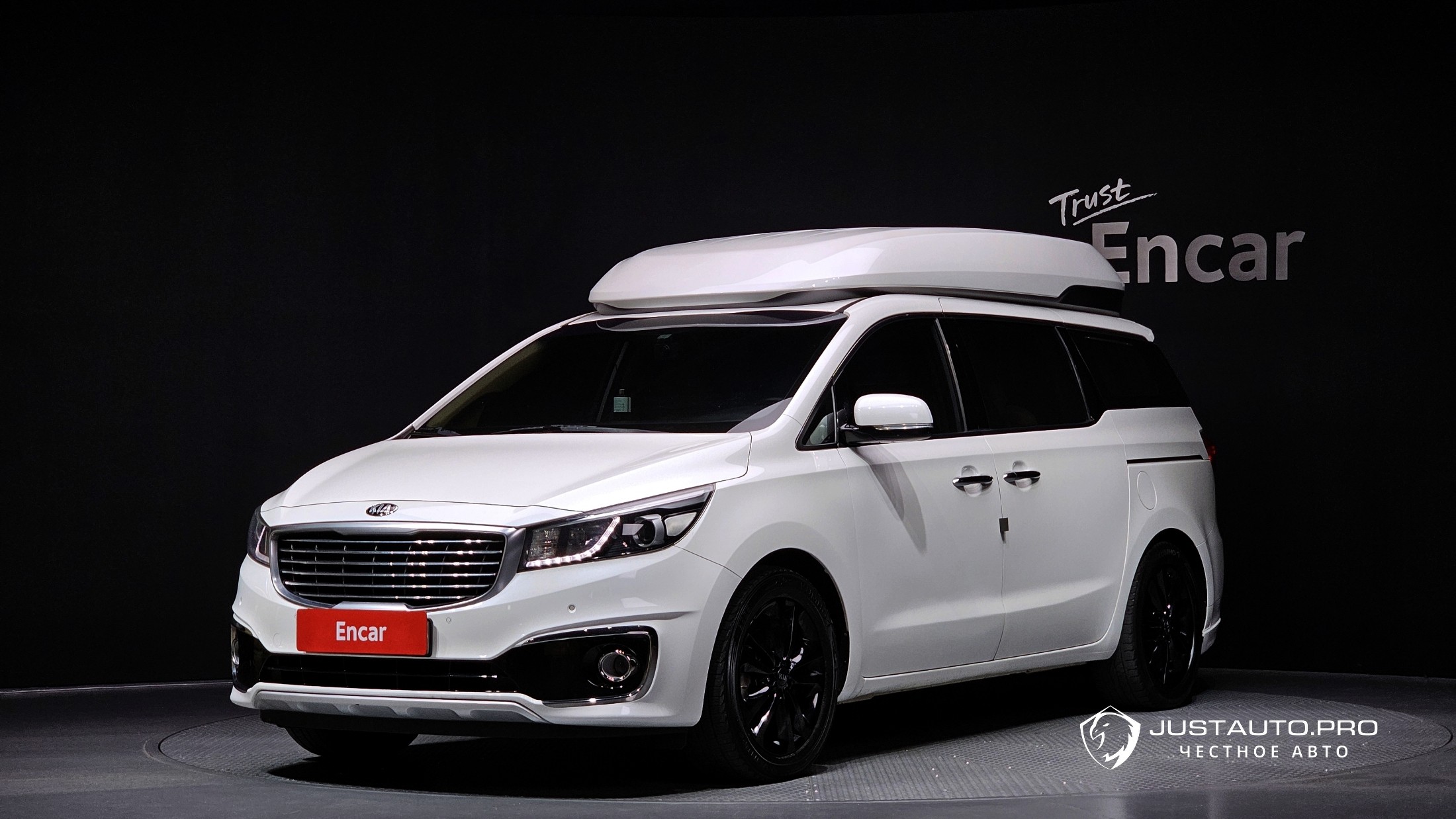 Автомобиль Kia Canival