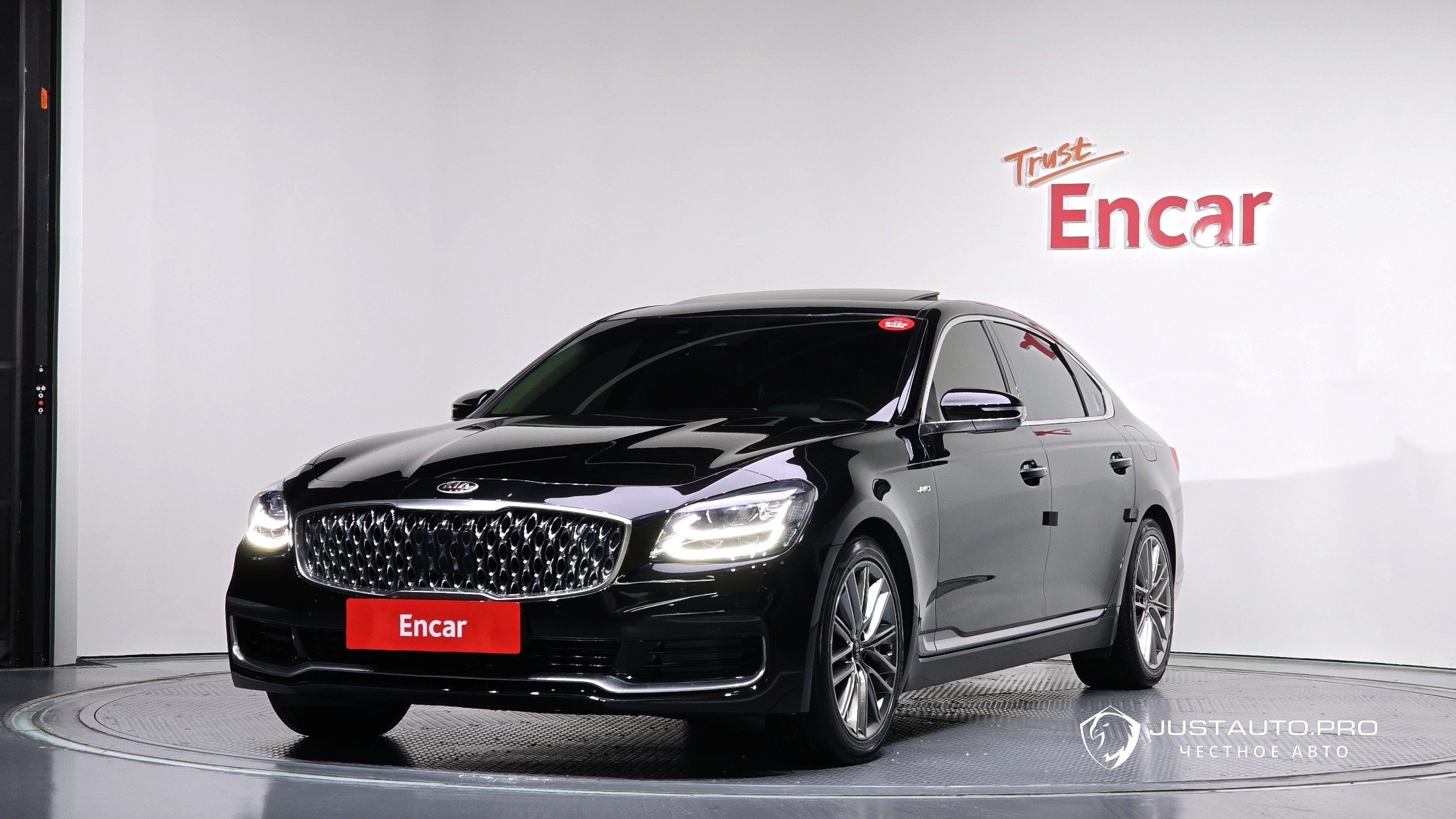 Автомобиль Kia K9