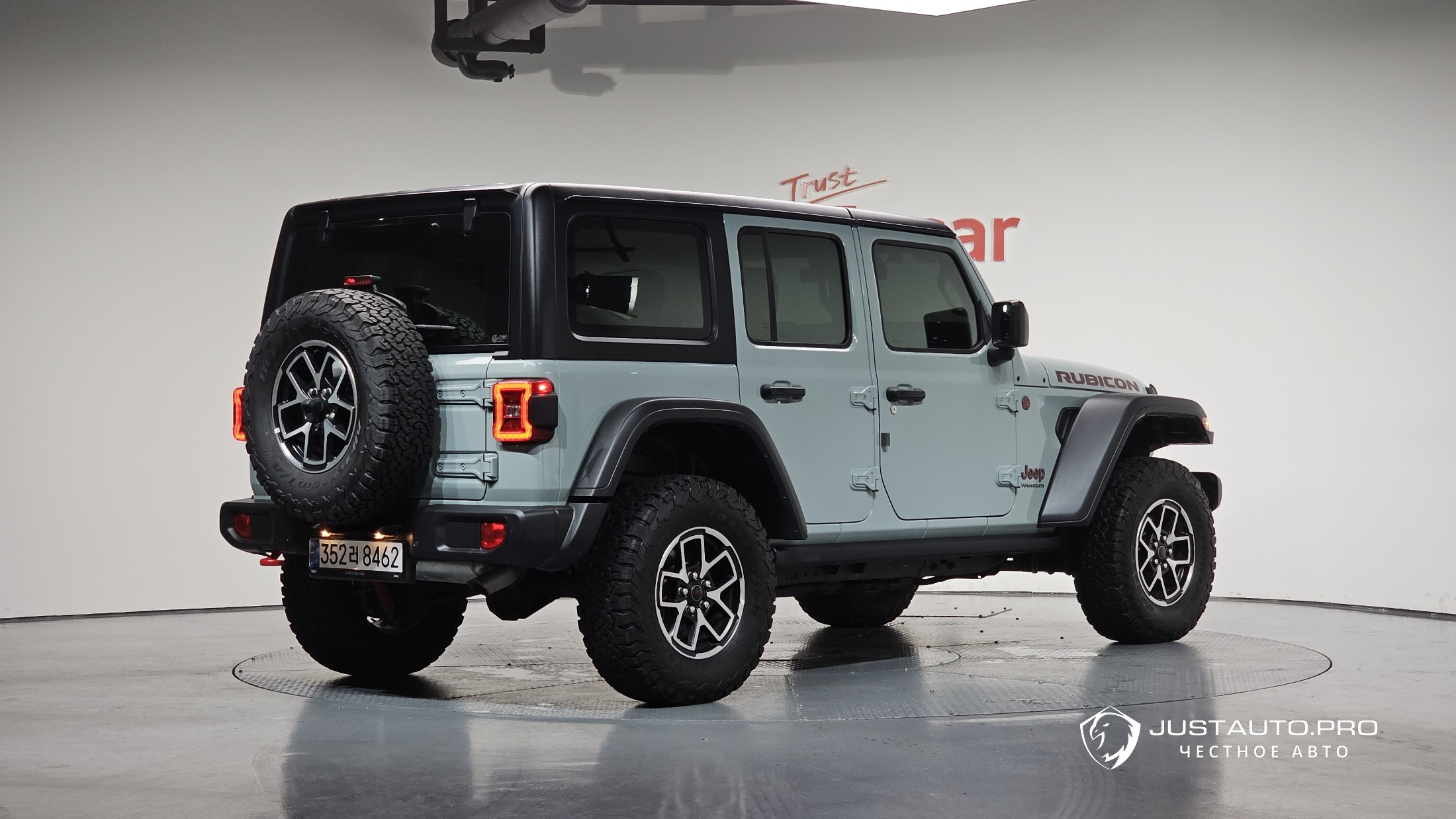 Автомобиль Jeep Wrangler