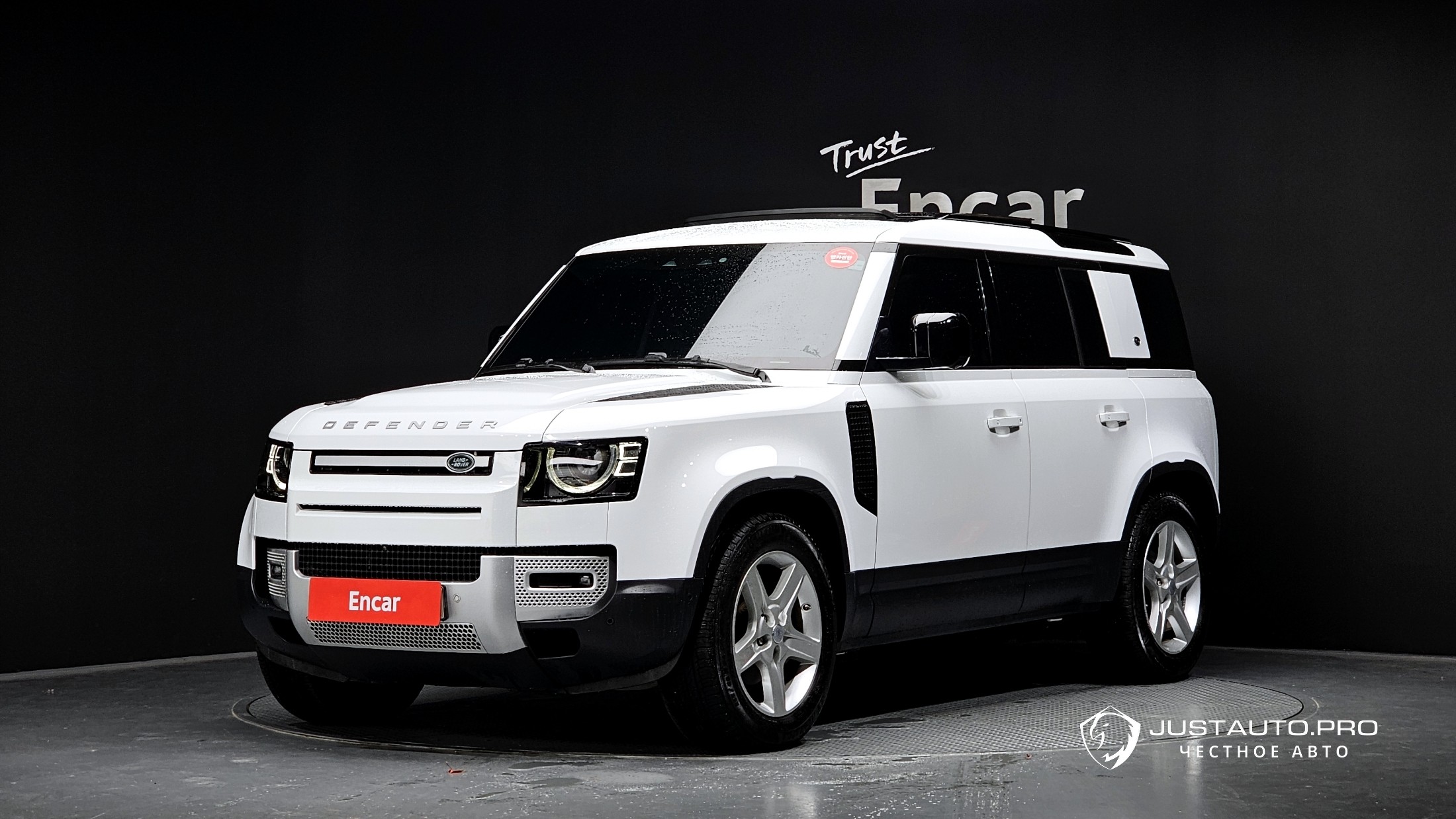 Автомобиль Land Rover Defender