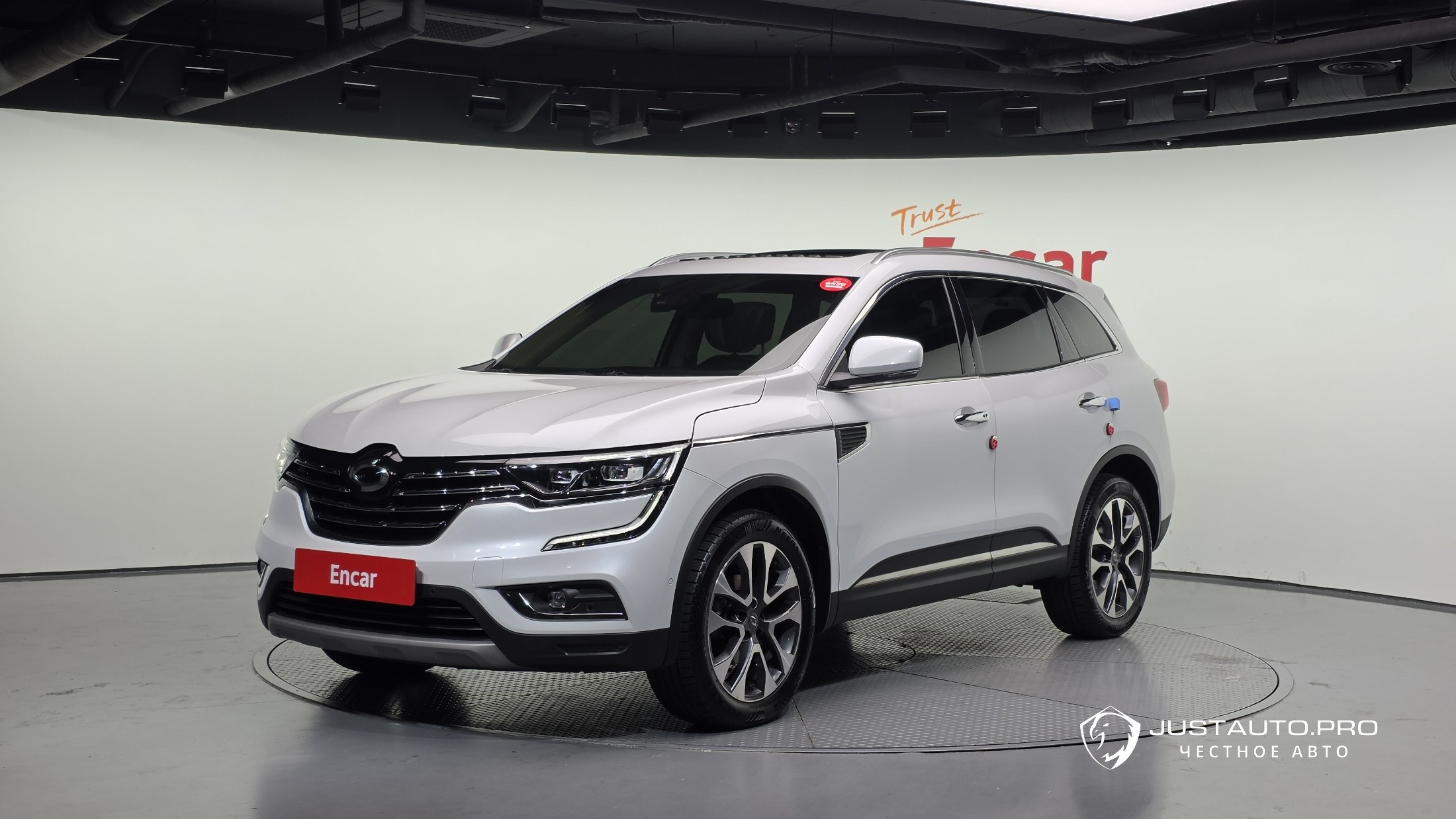 Автомобиль Renault-KoreaSamsung QM6