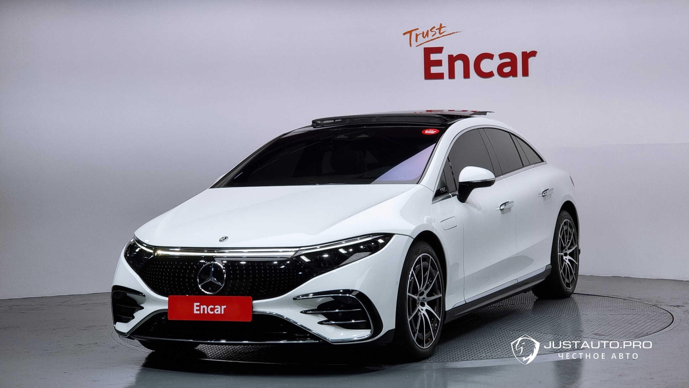 Автомобиль Mercedes-Benz EQS