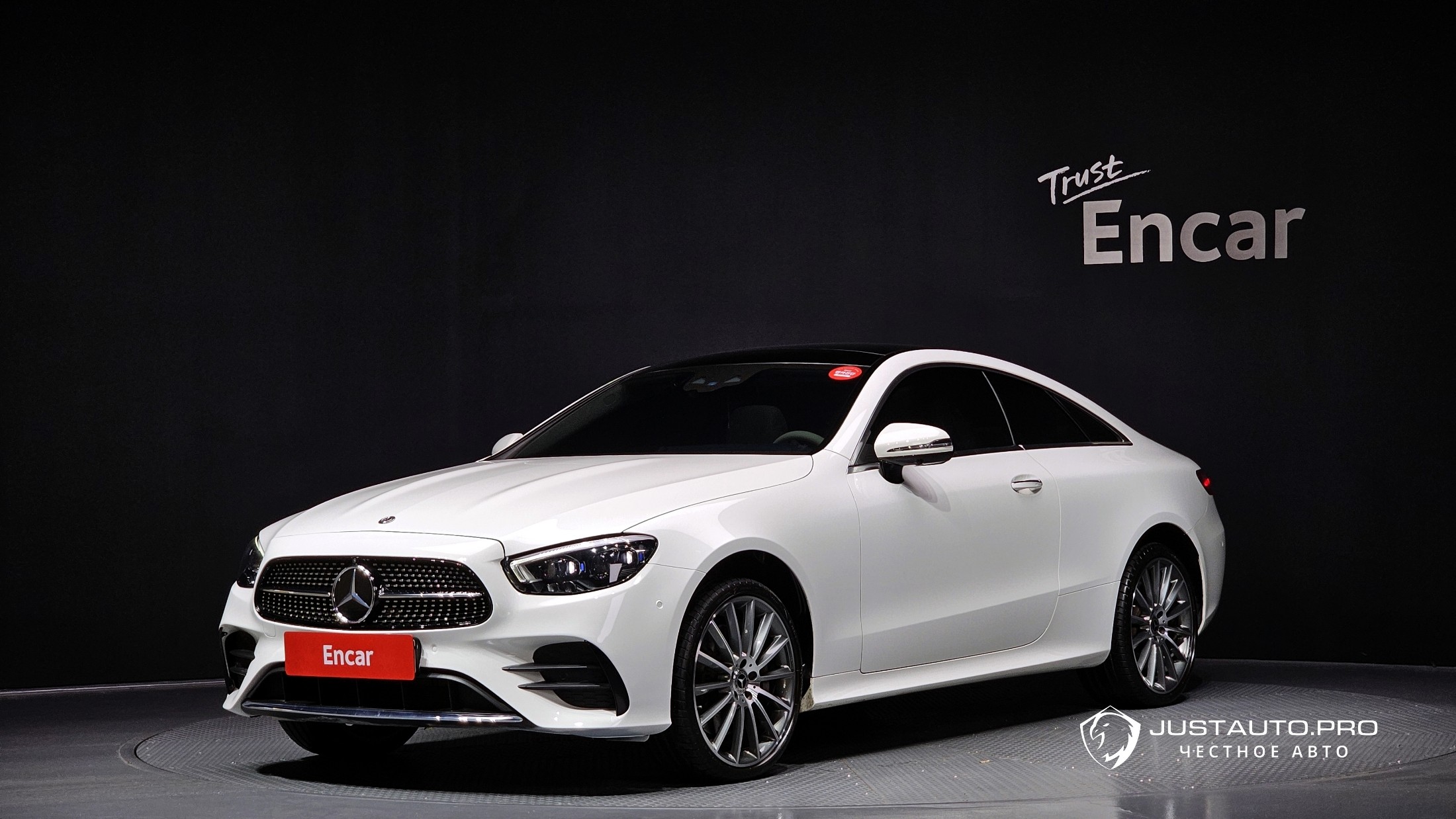 Автомобиль Mercedes-Benz E-Class