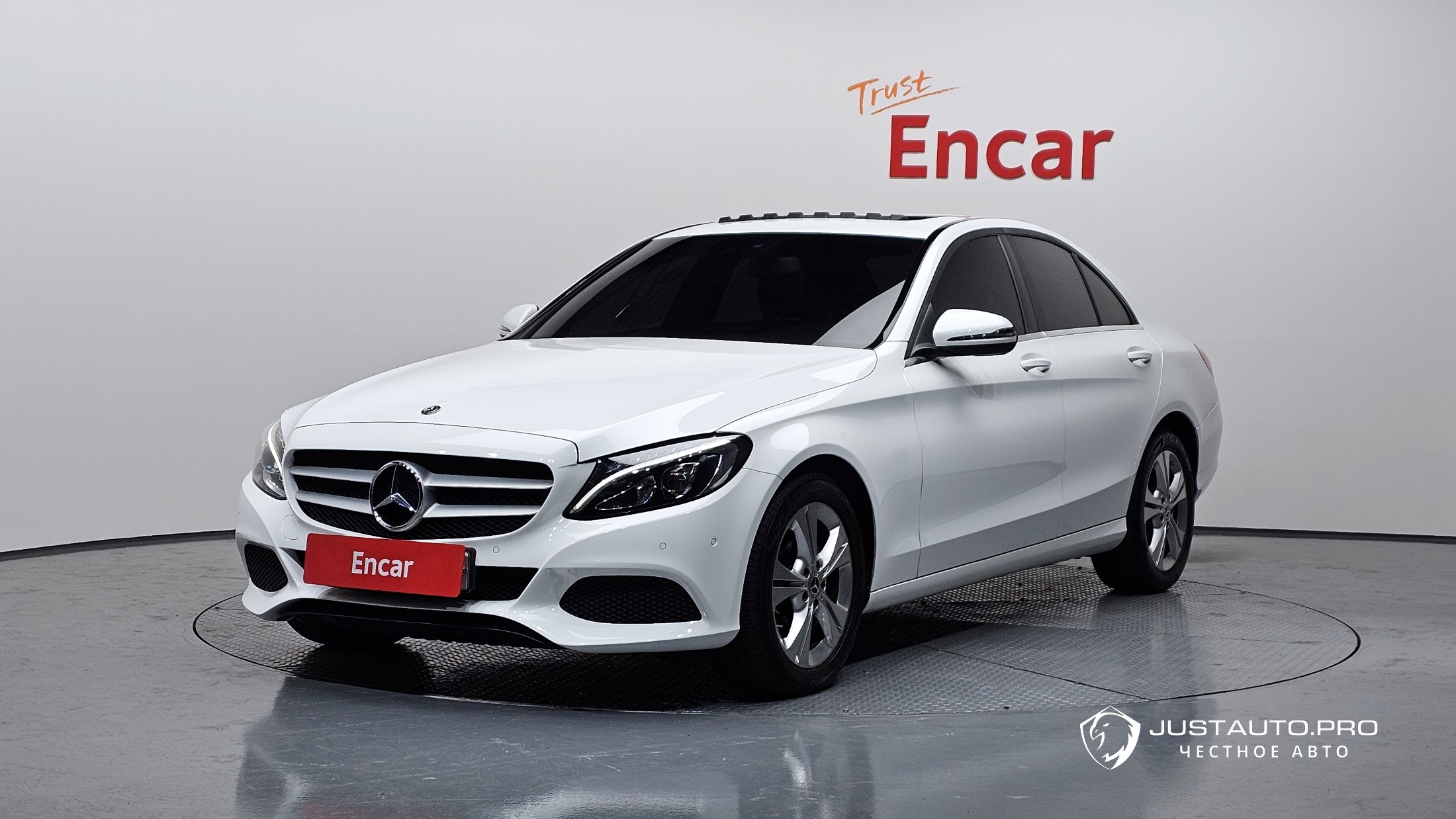 Автомобиль Mercedes-Benz C-Class