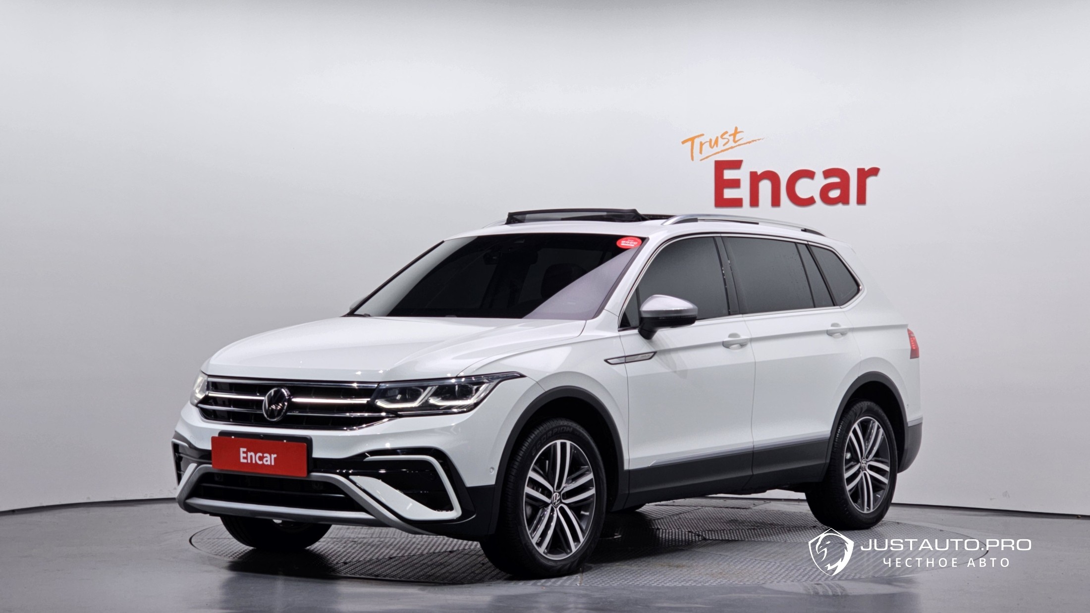 Автомобиль Volkswagen Tiguan