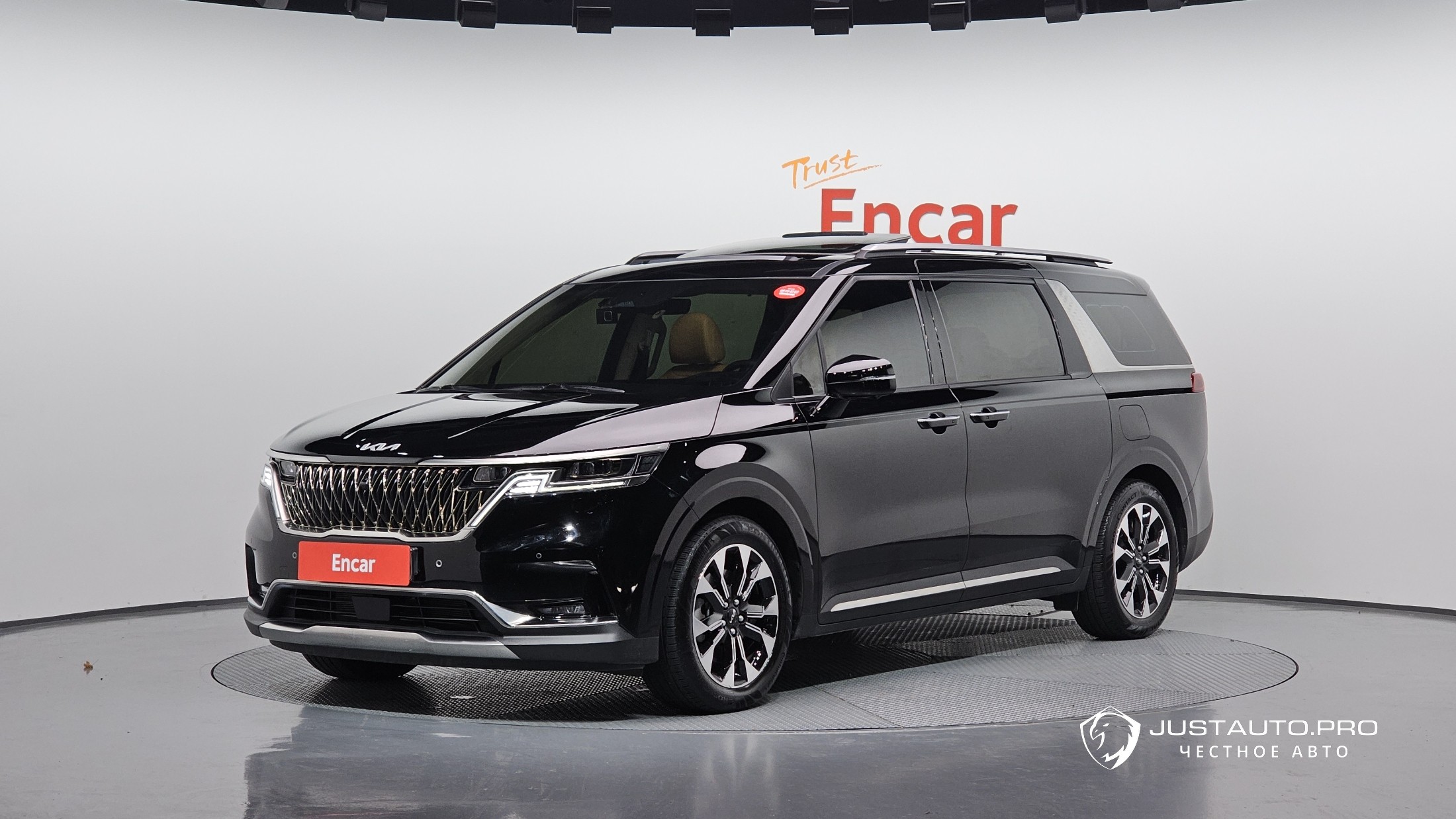 Автомобиль Kia Canival