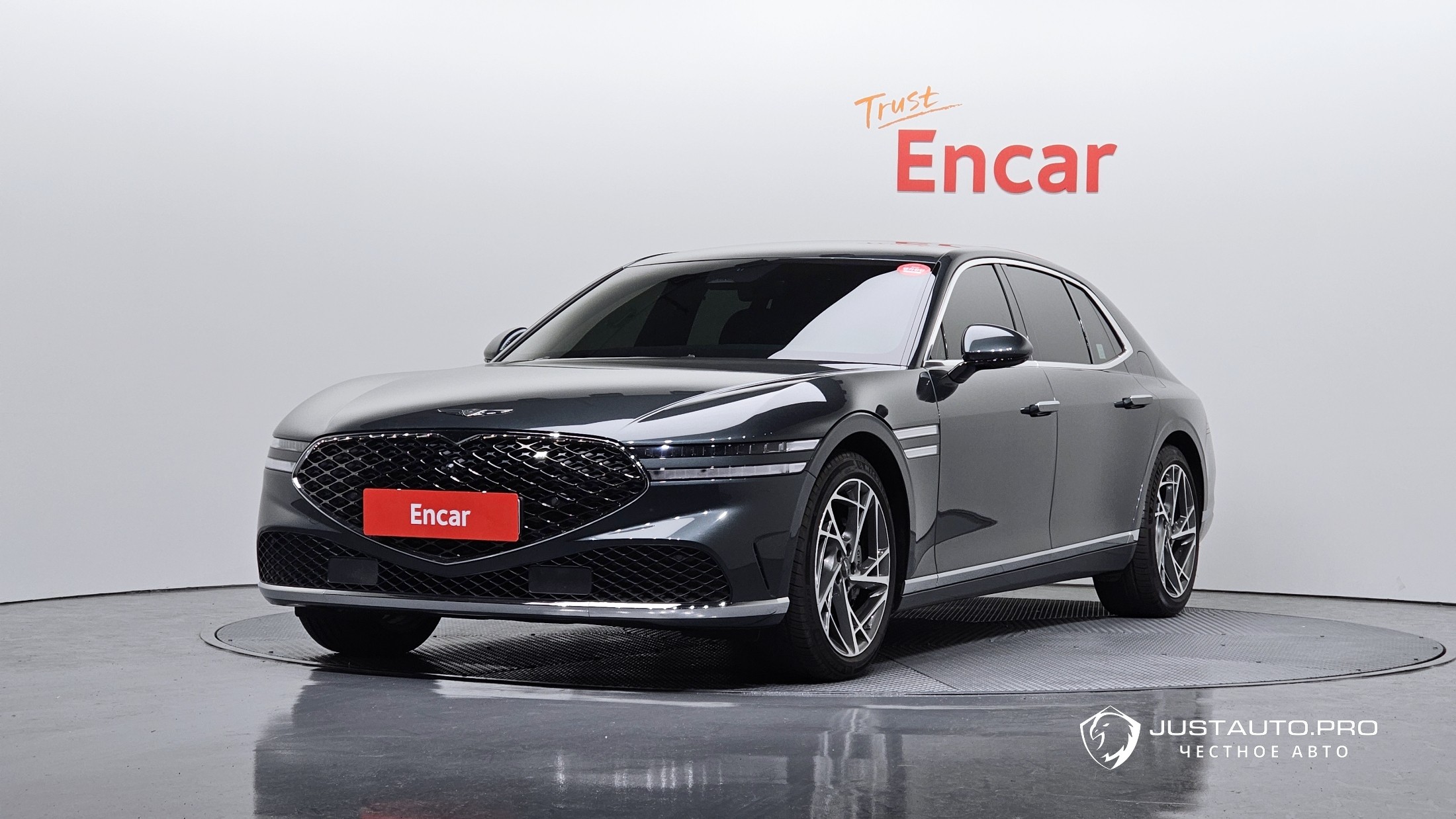 Автомобиль Genesis G90