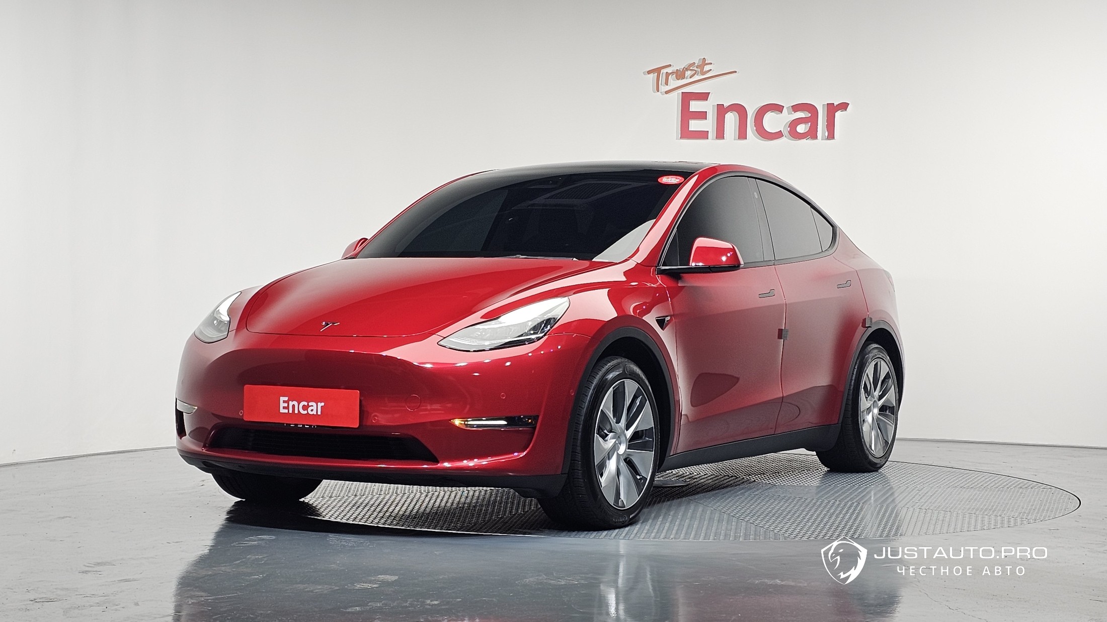 Автомобиль Tesla Model Y