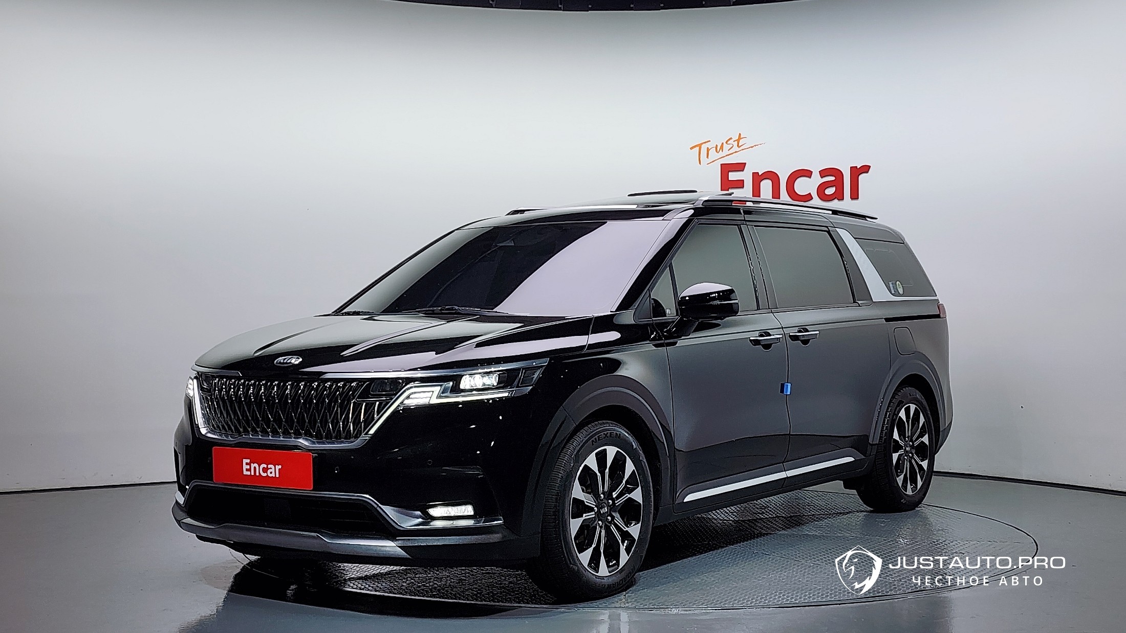 Автомобиль Kia Canival