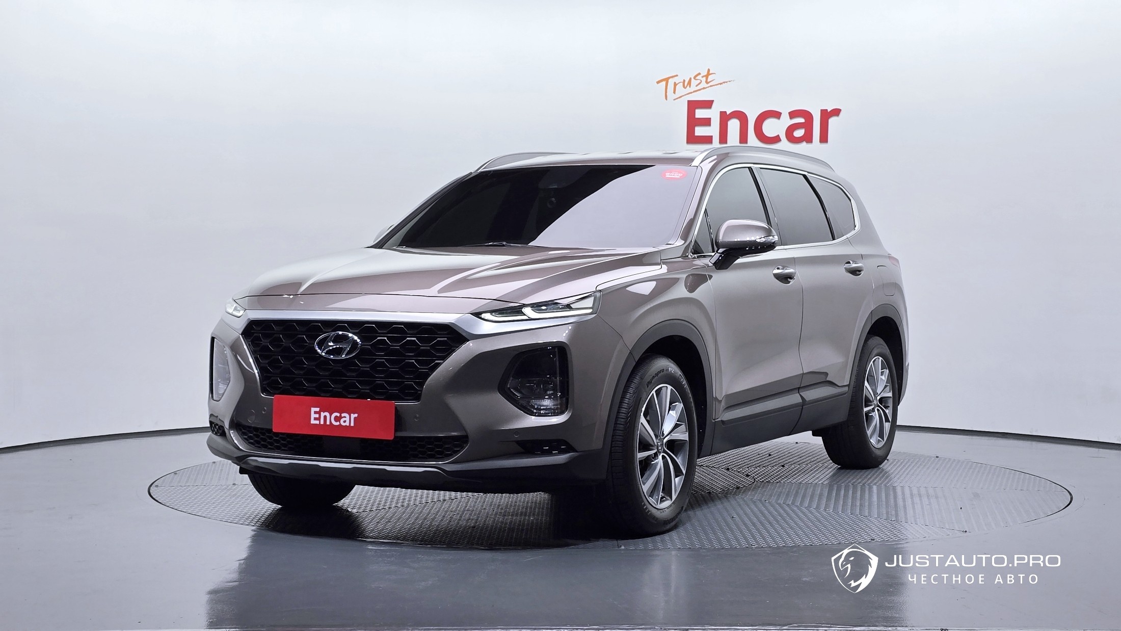 Автомобиль Hyundai Santafe