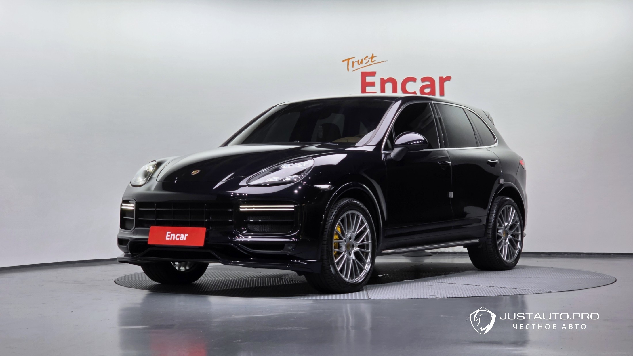 Автомобиль Porsche Cayenne
