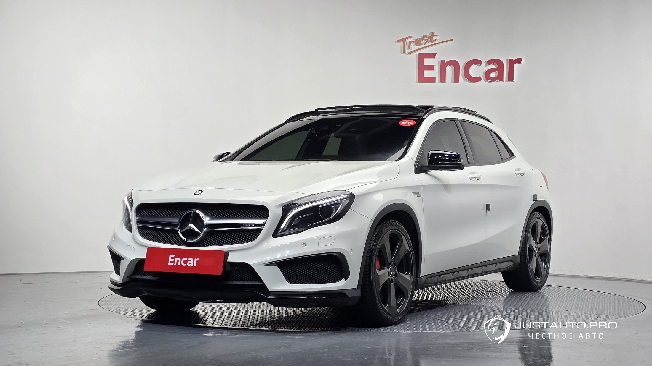 Автомобиль Mercedes-Benz GLA-Class