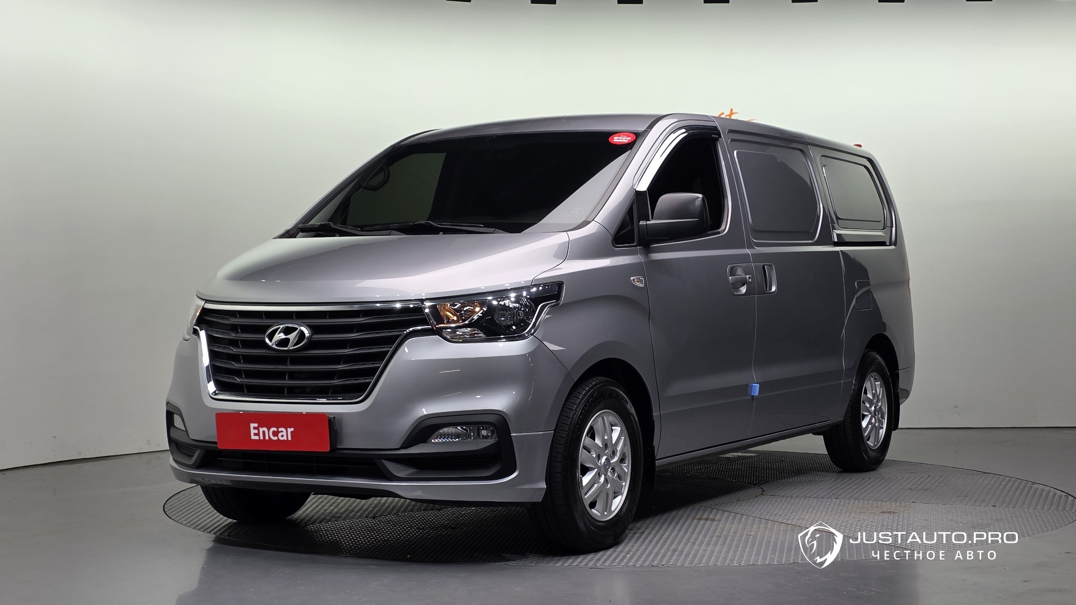 Автомобиль Hyundai Starex