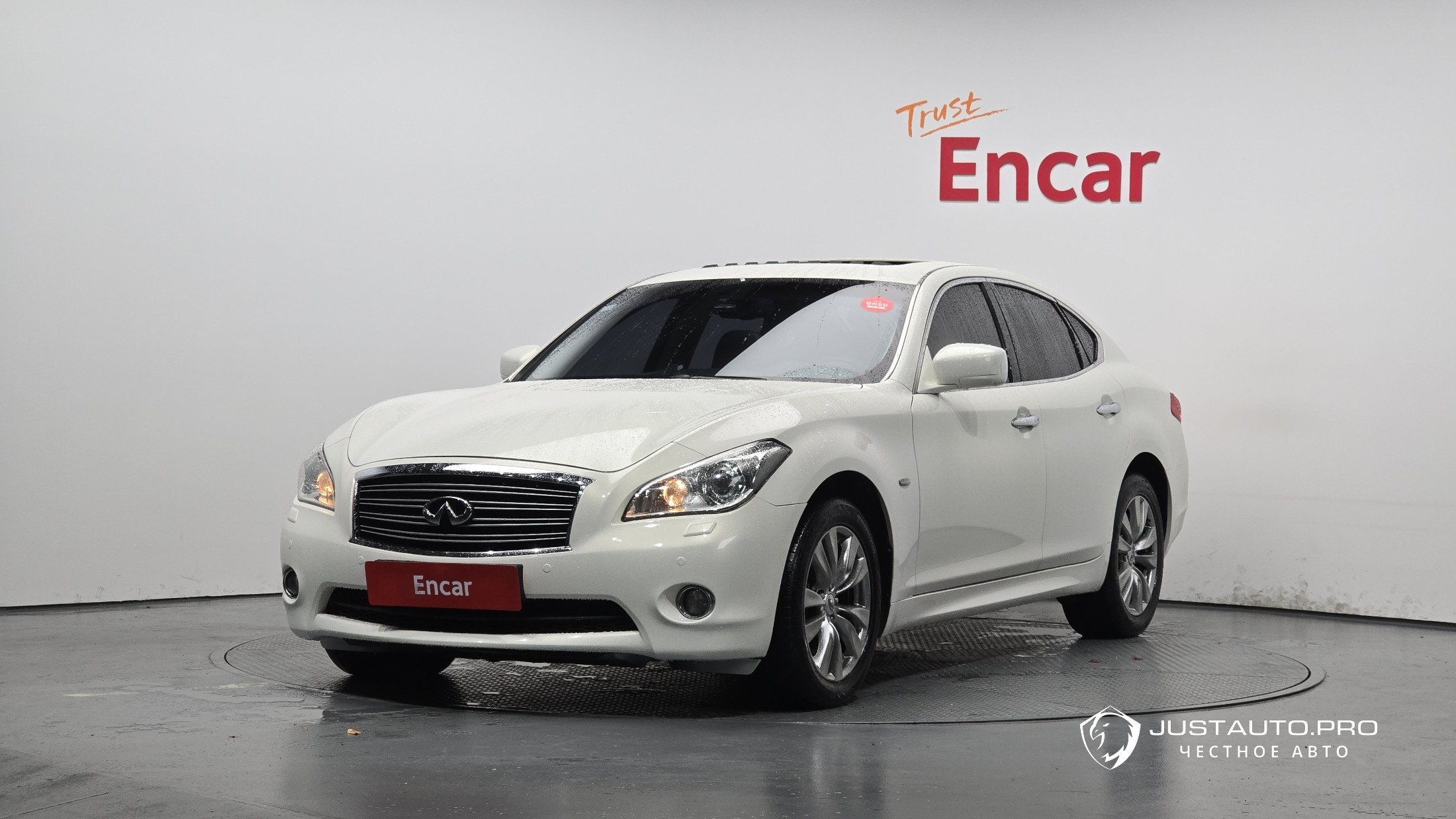 Автомобиль Infiniti M