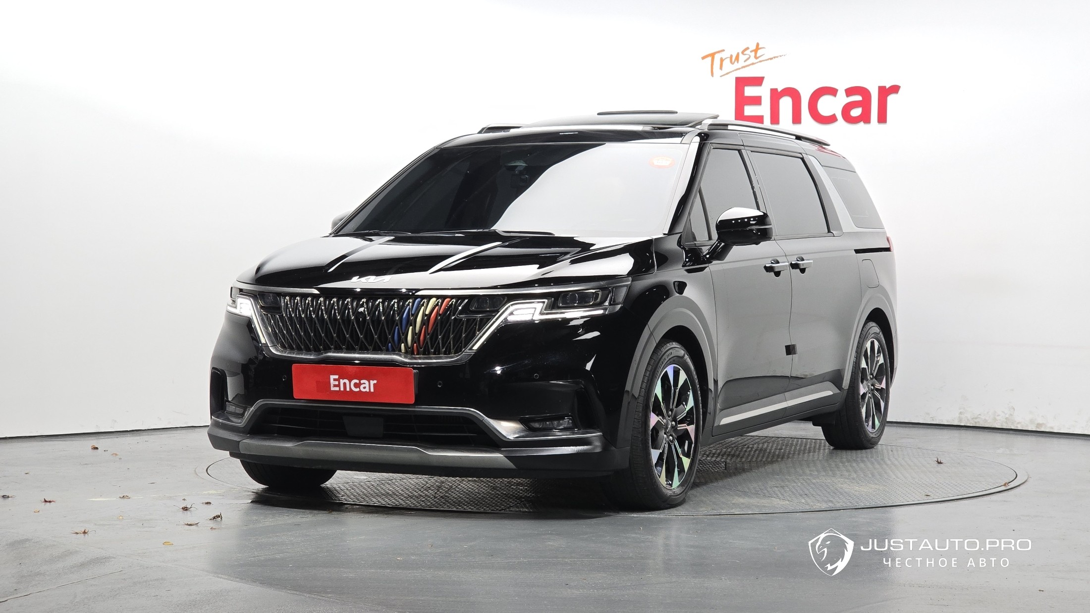 Автомобиль Kia Canival