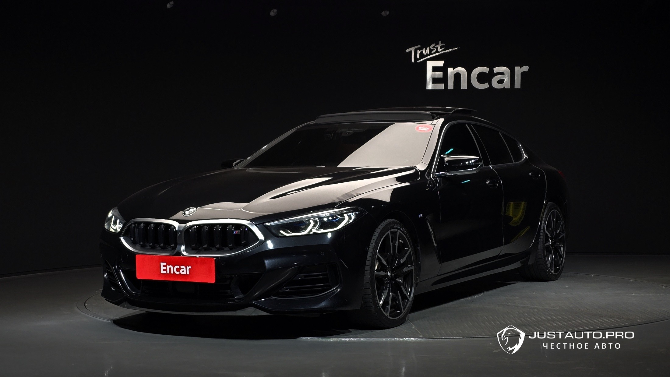 Автомобиль BMW 8-Series