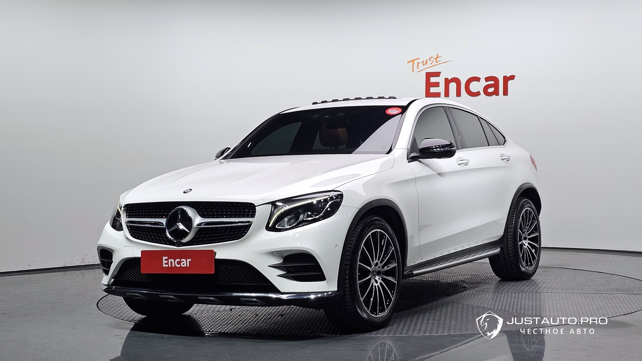 Автомобиль Mercedes-Benz GLC-Class