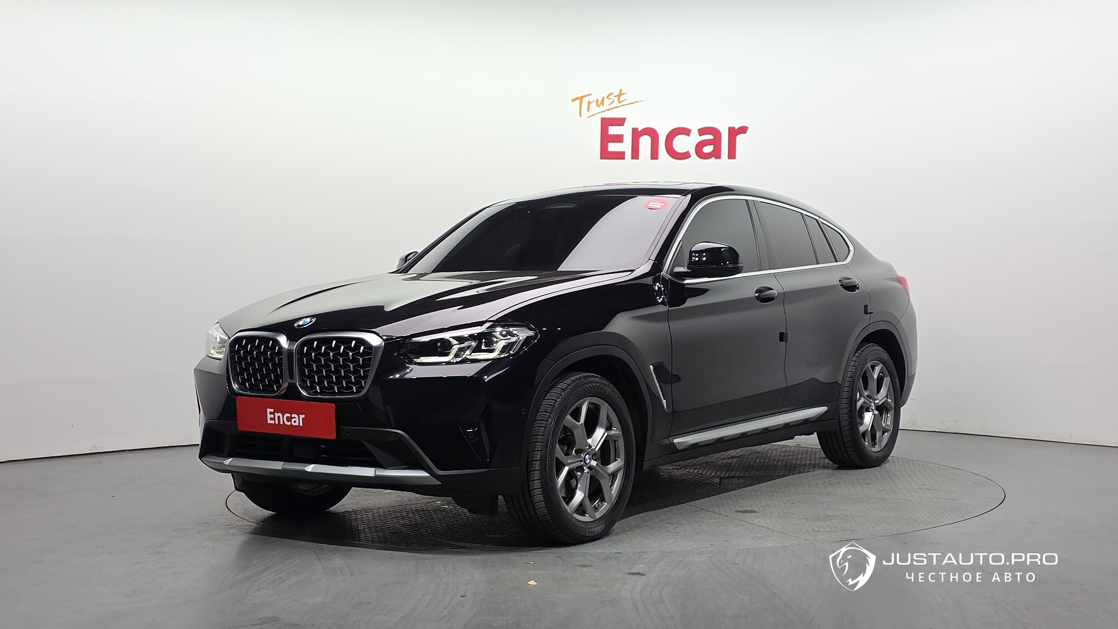 Автомобиль BMW X4
