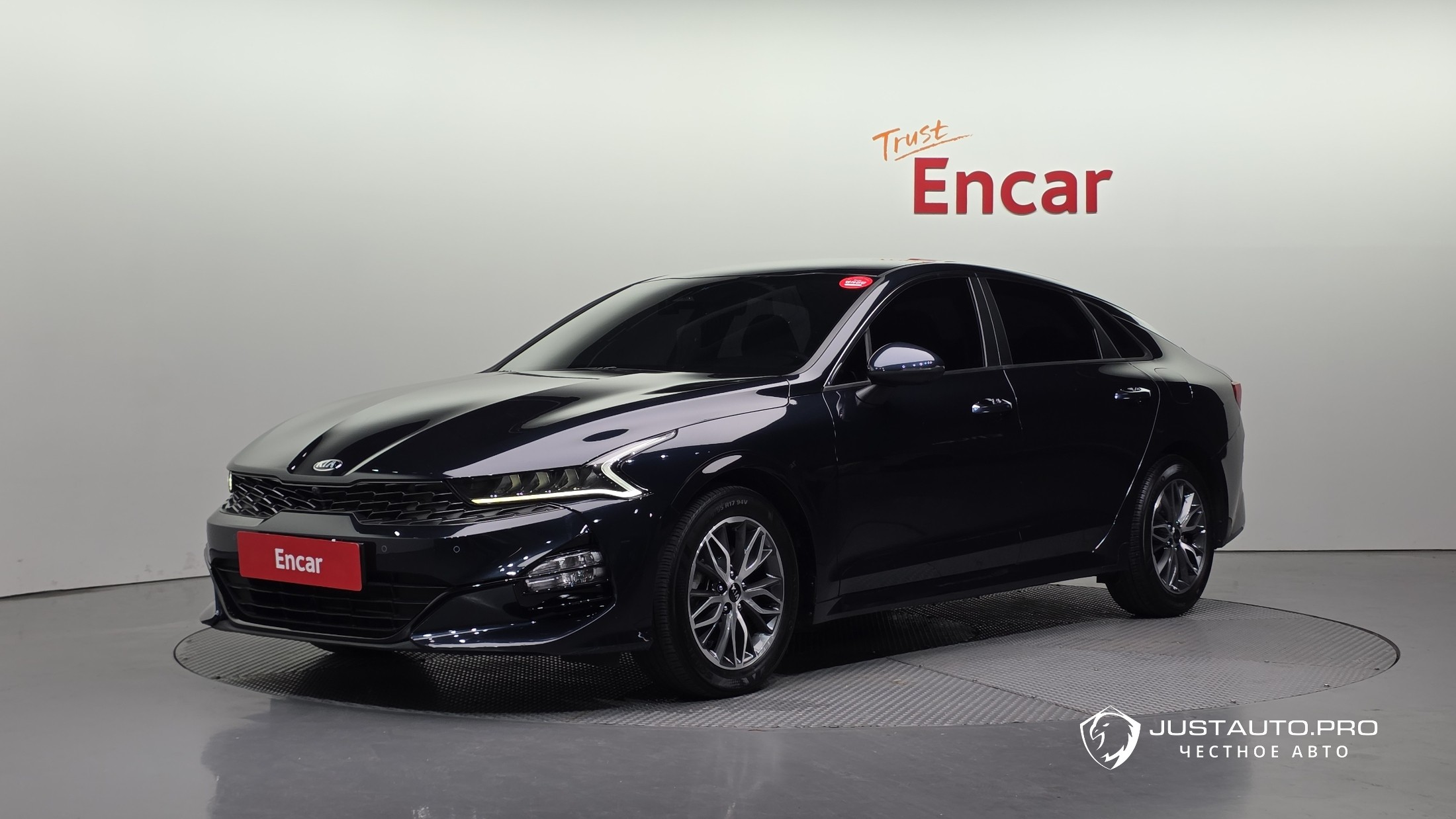 Автомобиль Kia K5