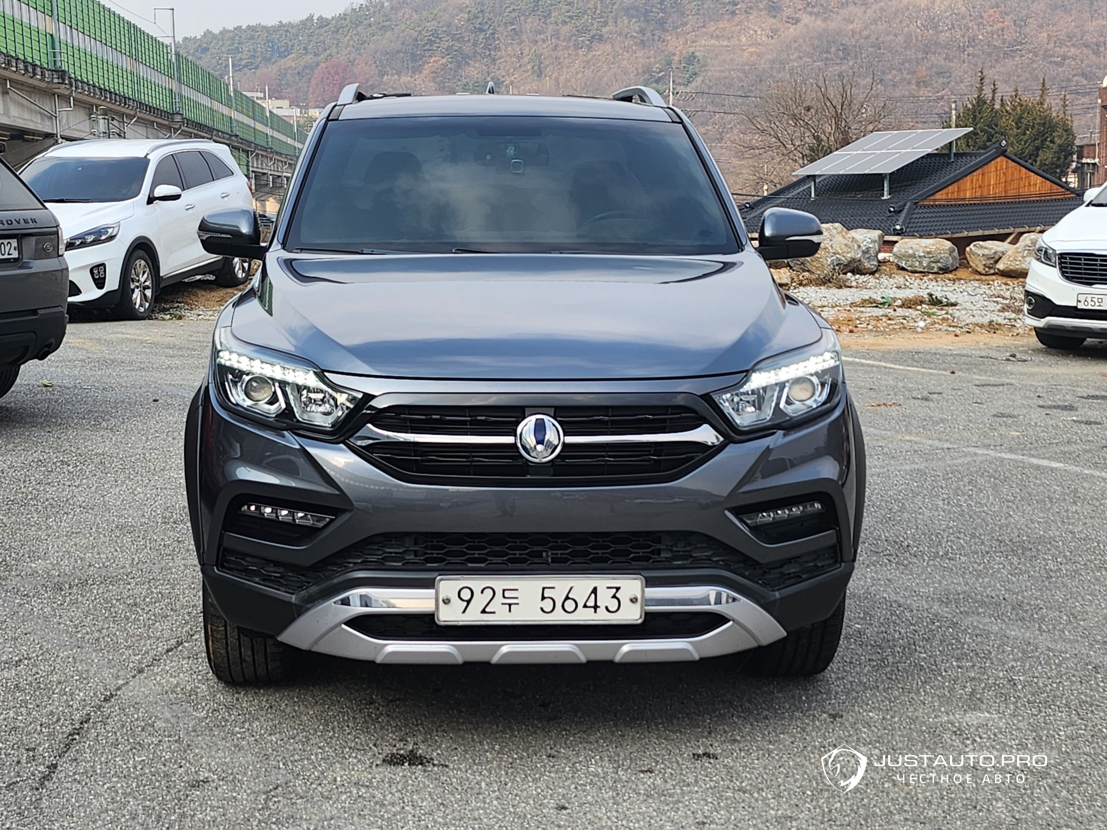 Автомобиль KG_Mobility_Ssangyong Rexton