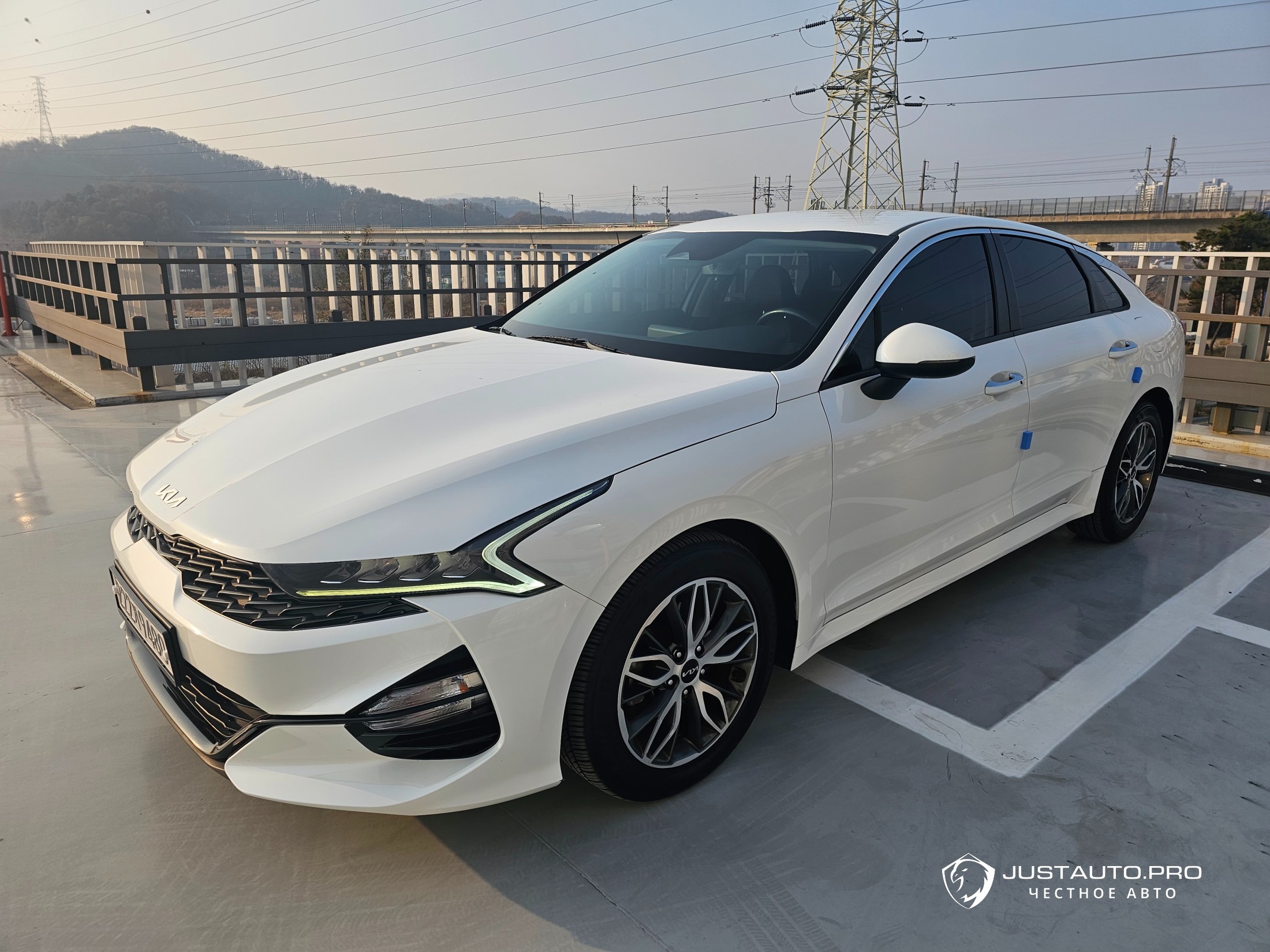 Автомобиль Kia K5