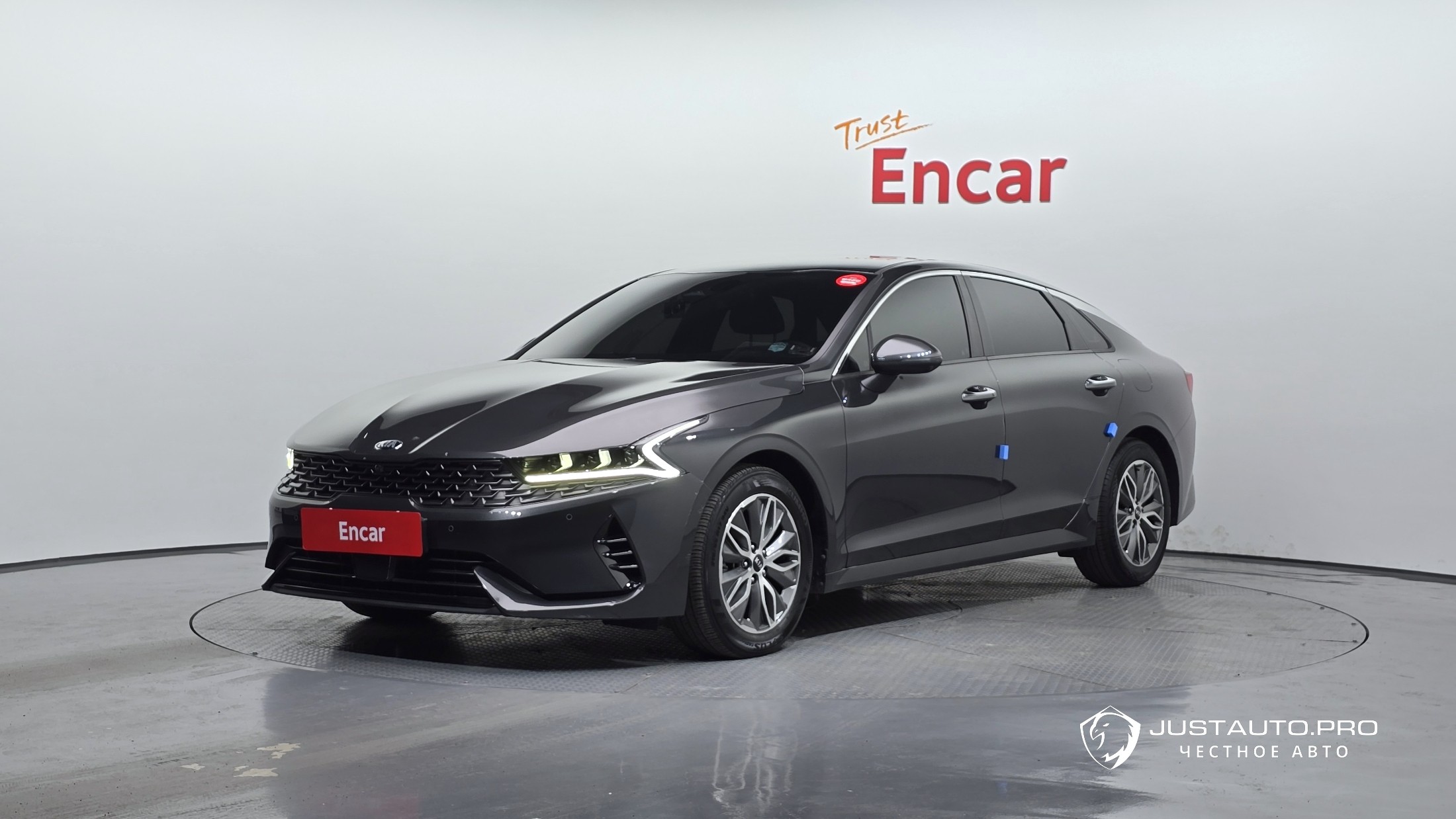 Автомобиль Kia K5