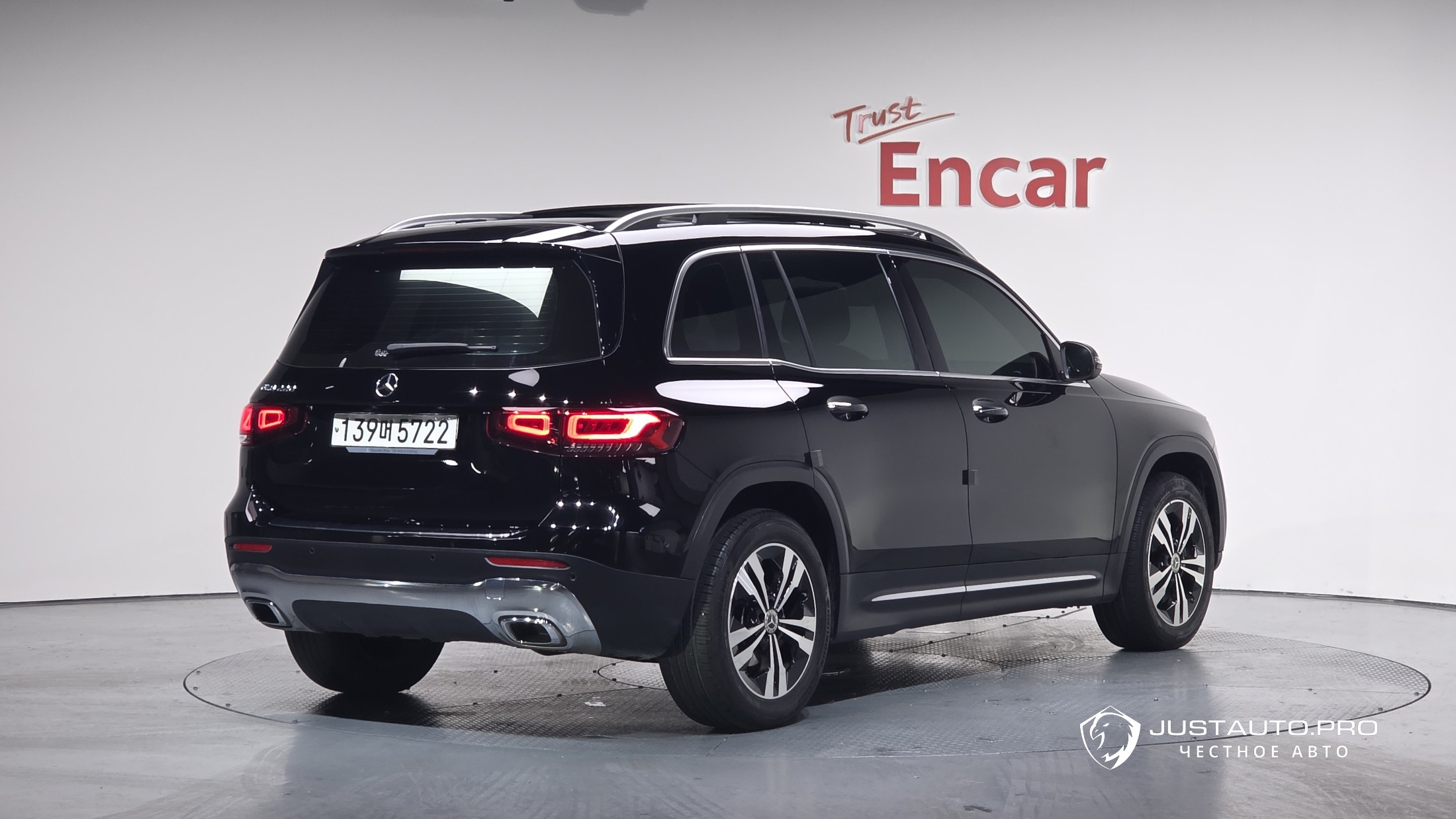 Автомобиль Mercedes-Benz GLB-Class