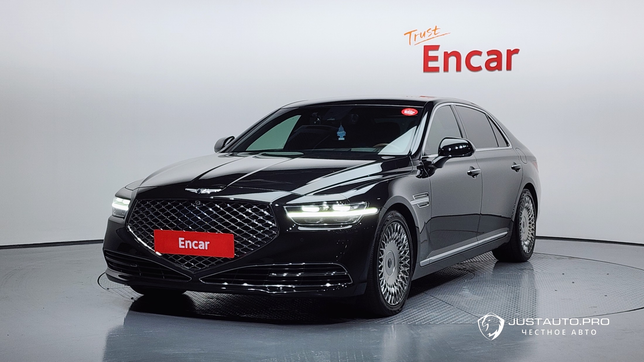 Автомобиль Genesis G90